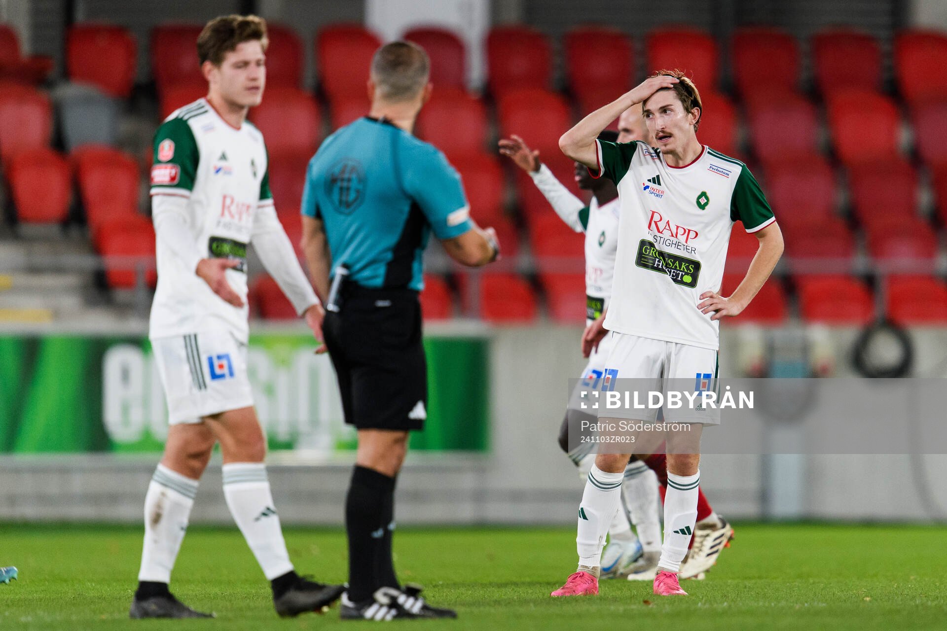 Skövde AIKs Hugo Engström deppar