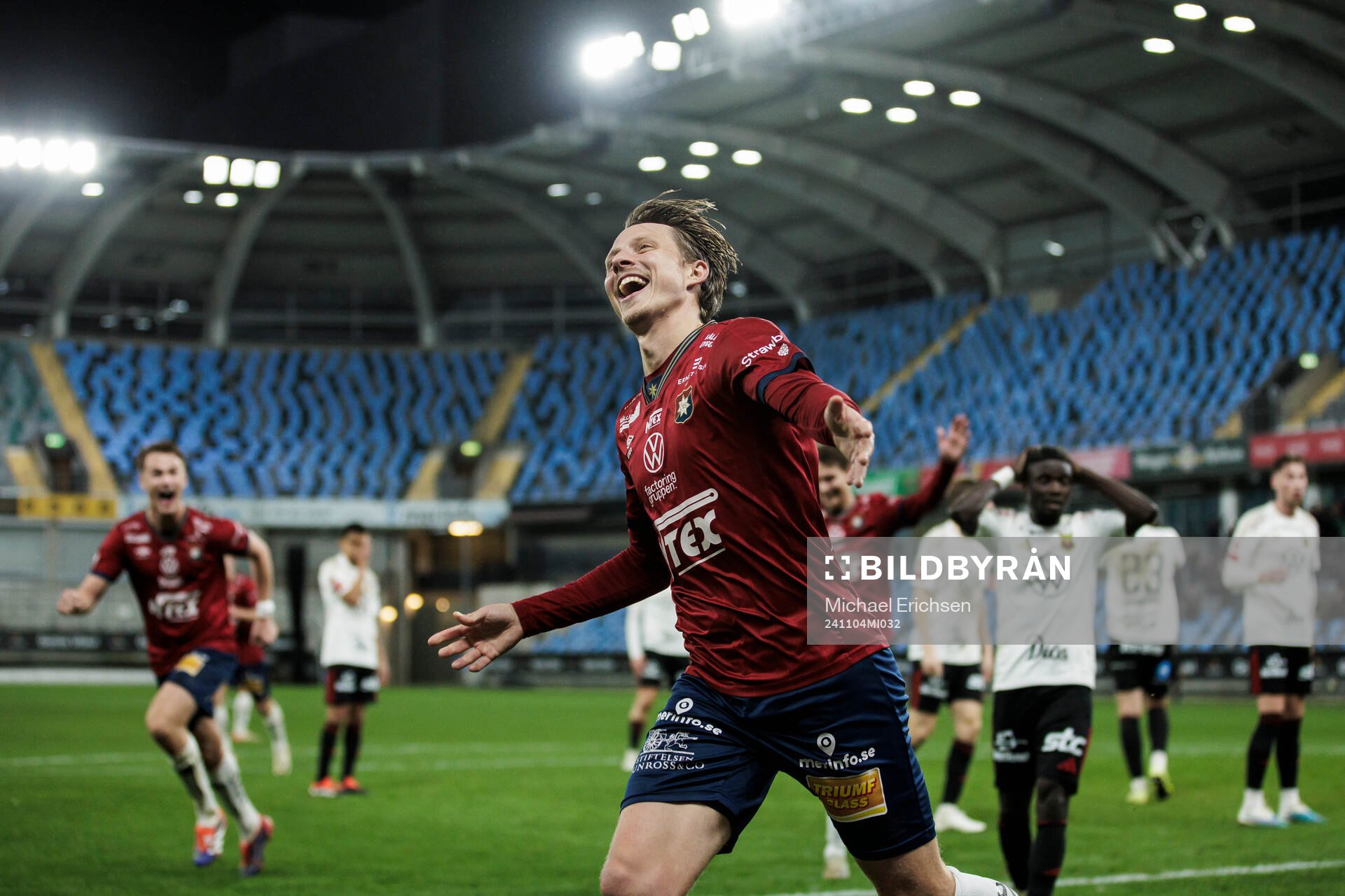 Örgrytes Viktor Lundberg jublar