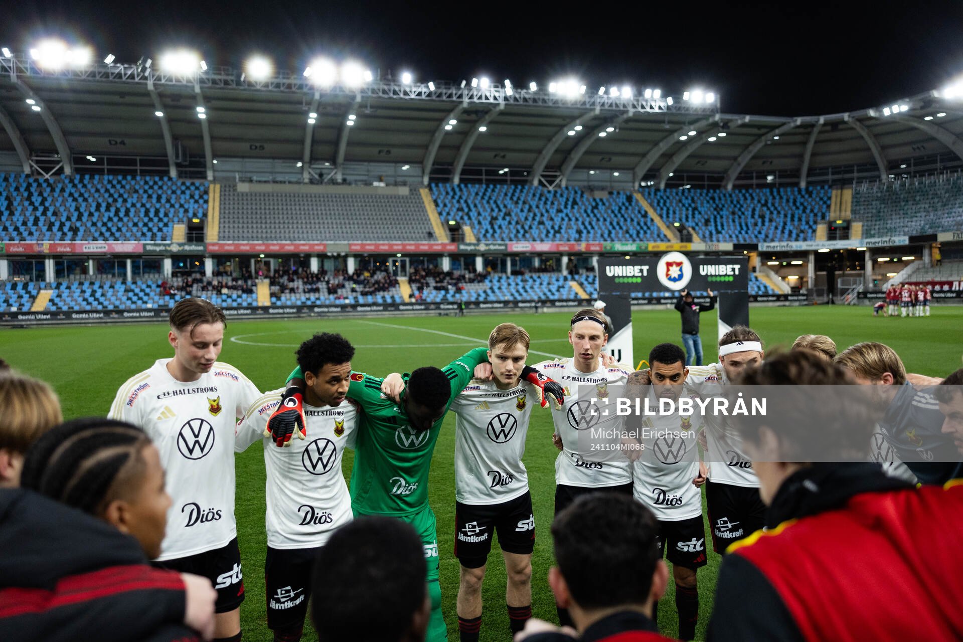 Östersunds spelare och ledare samlade
