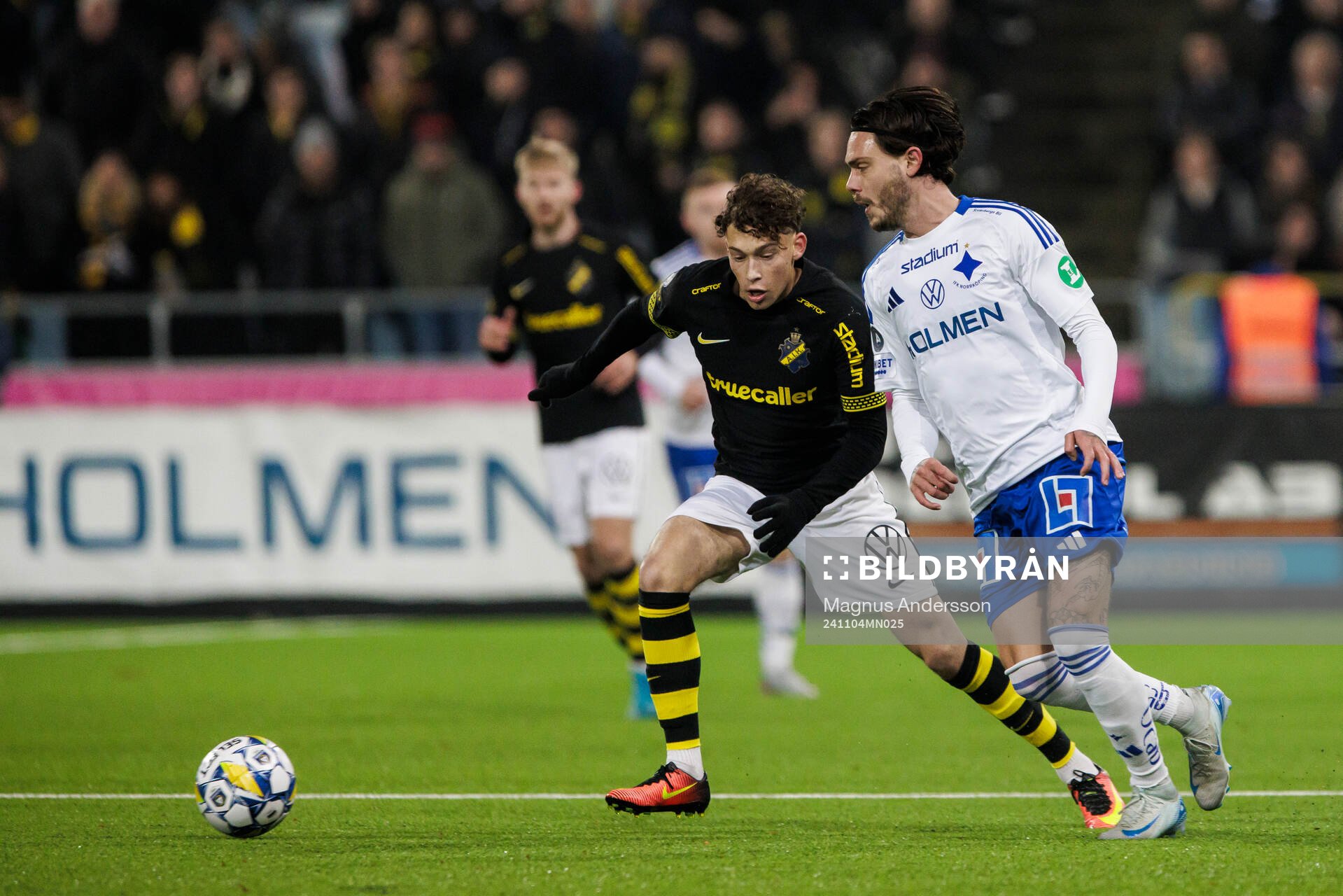 AIKs Victor Goncalves Andersson och IFK Norrköpings David