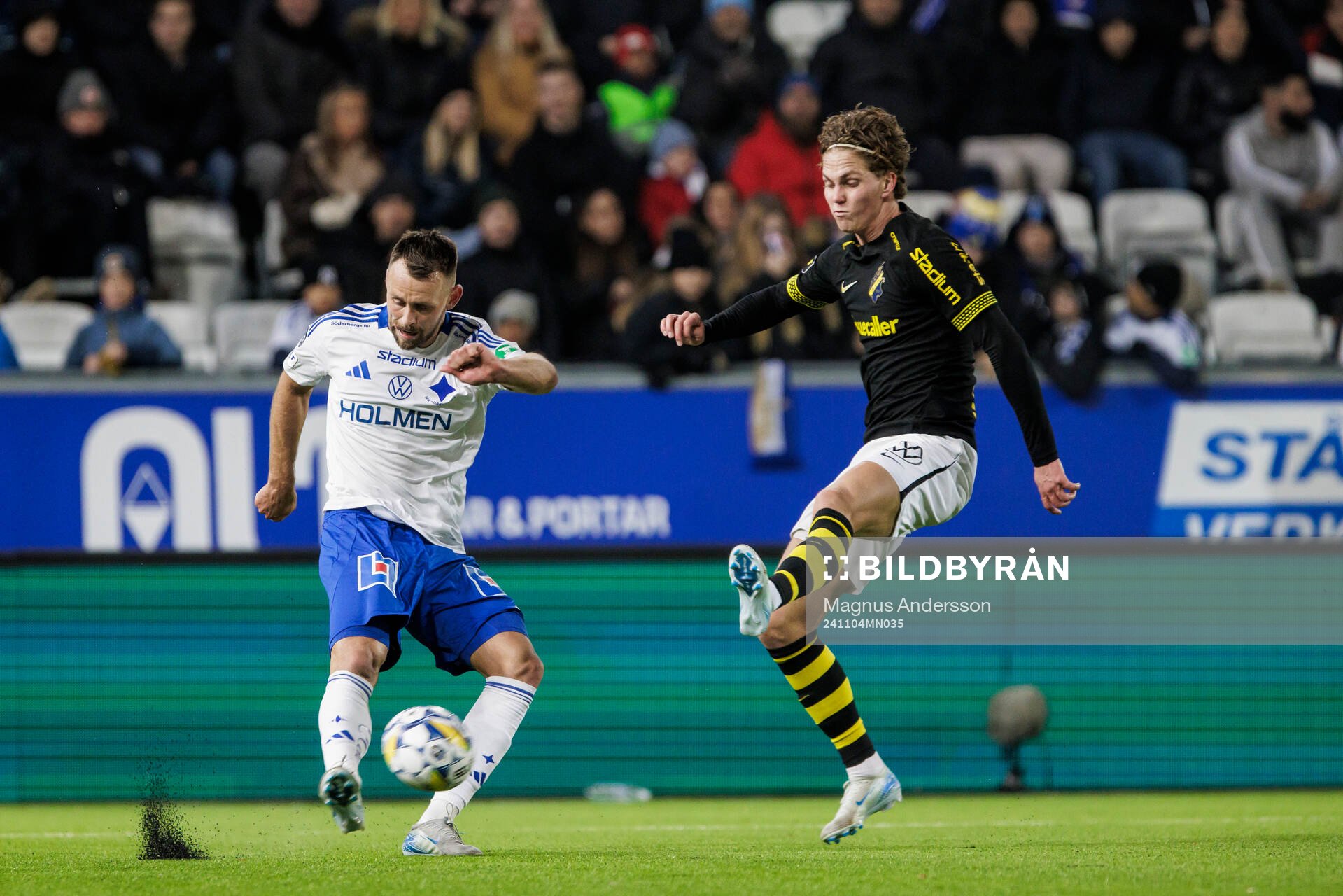 IFK Norrköpings Max Watson och AIKs Onni Valakari