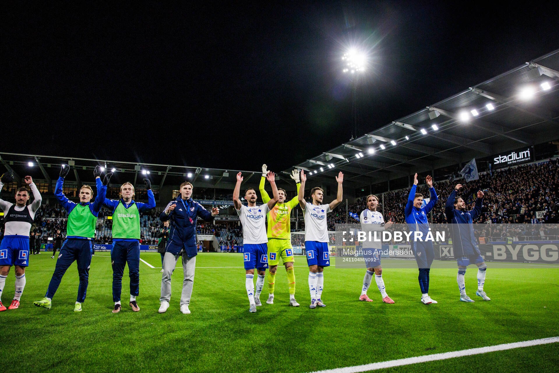 IFK Norrköpings spelare jublar