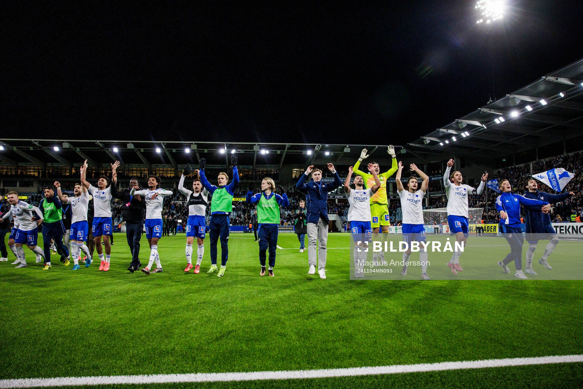 IFK Norrköpings spelare jublar