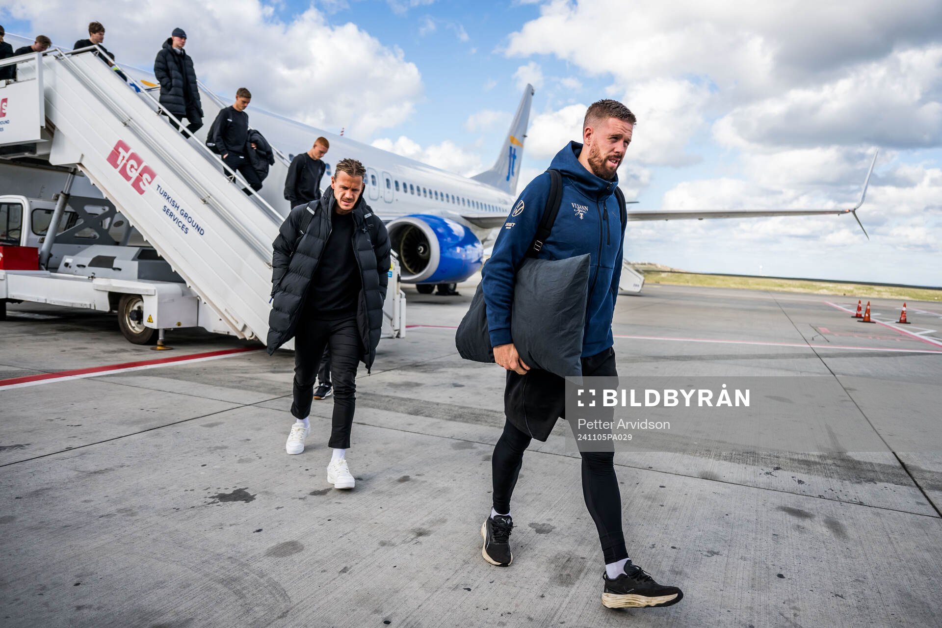 Goalkeeper Johan Dahlin and Pontus Jansson of Malmö FF