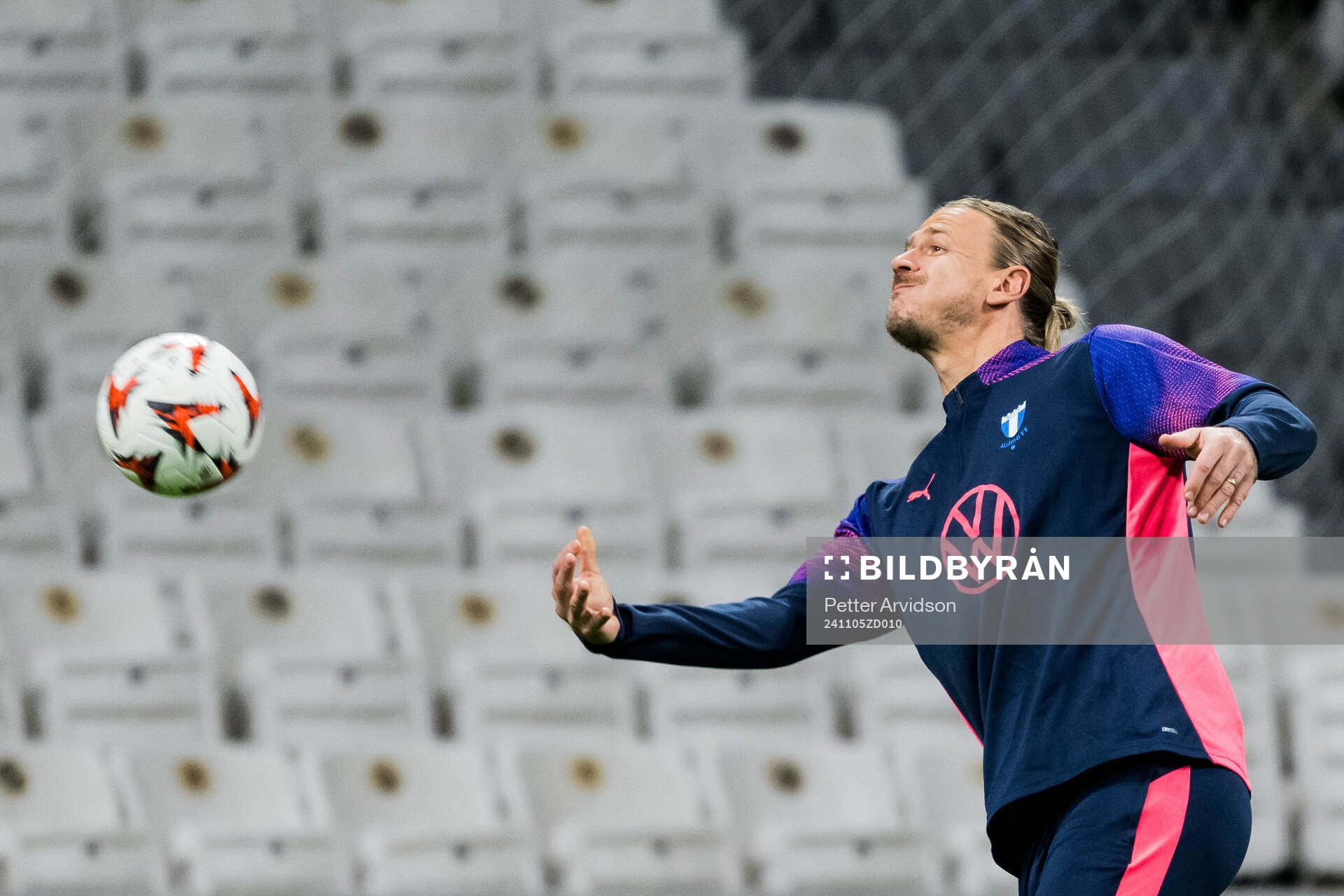 Goalkeeper Johan Dahlin of Malmö FF