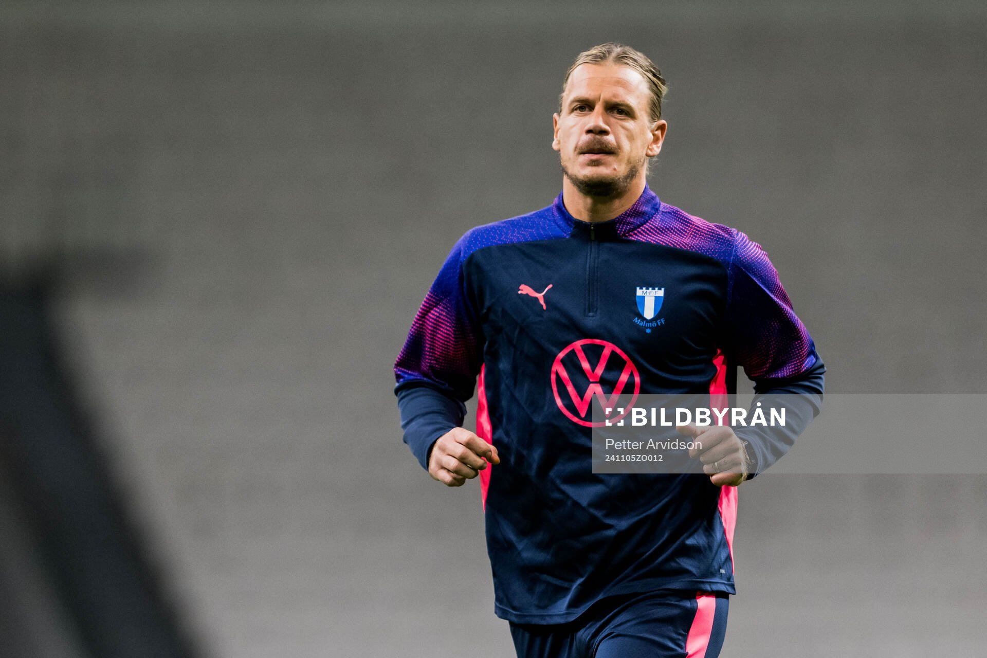 Goalkeeper Johan Dahlin of Malmö FF