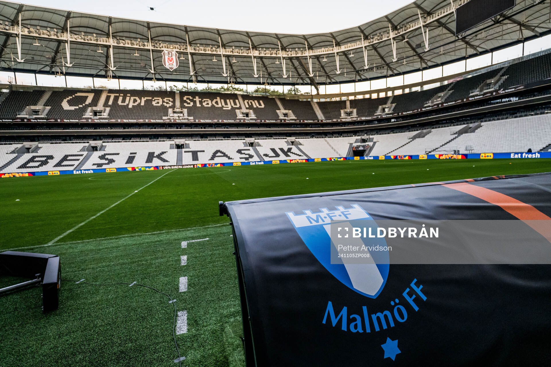 Besiktas Stadium and the Malmö FF team logo