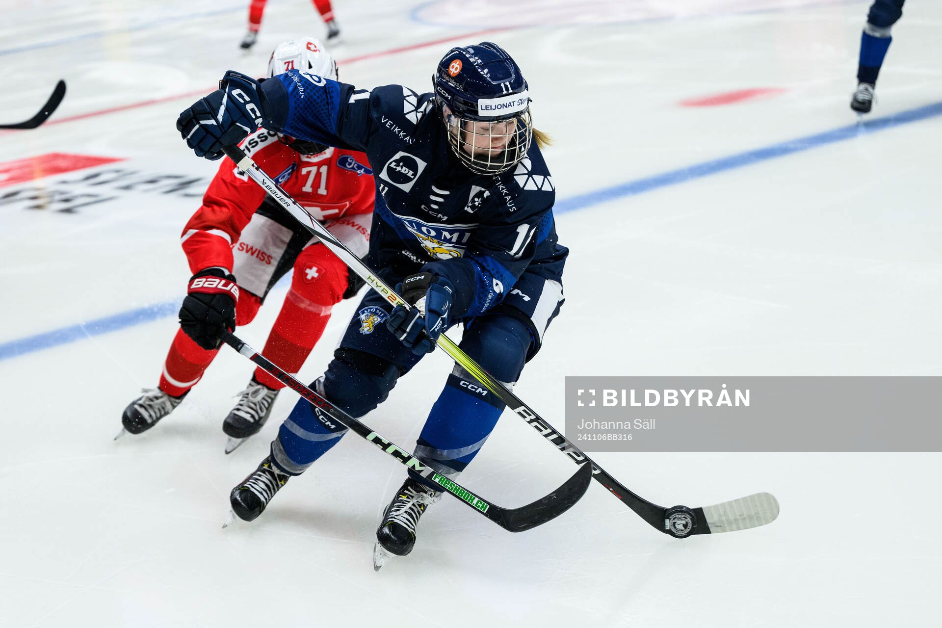 Oona Koukkula of Finland and Lena Marie Lutz of Switzerland