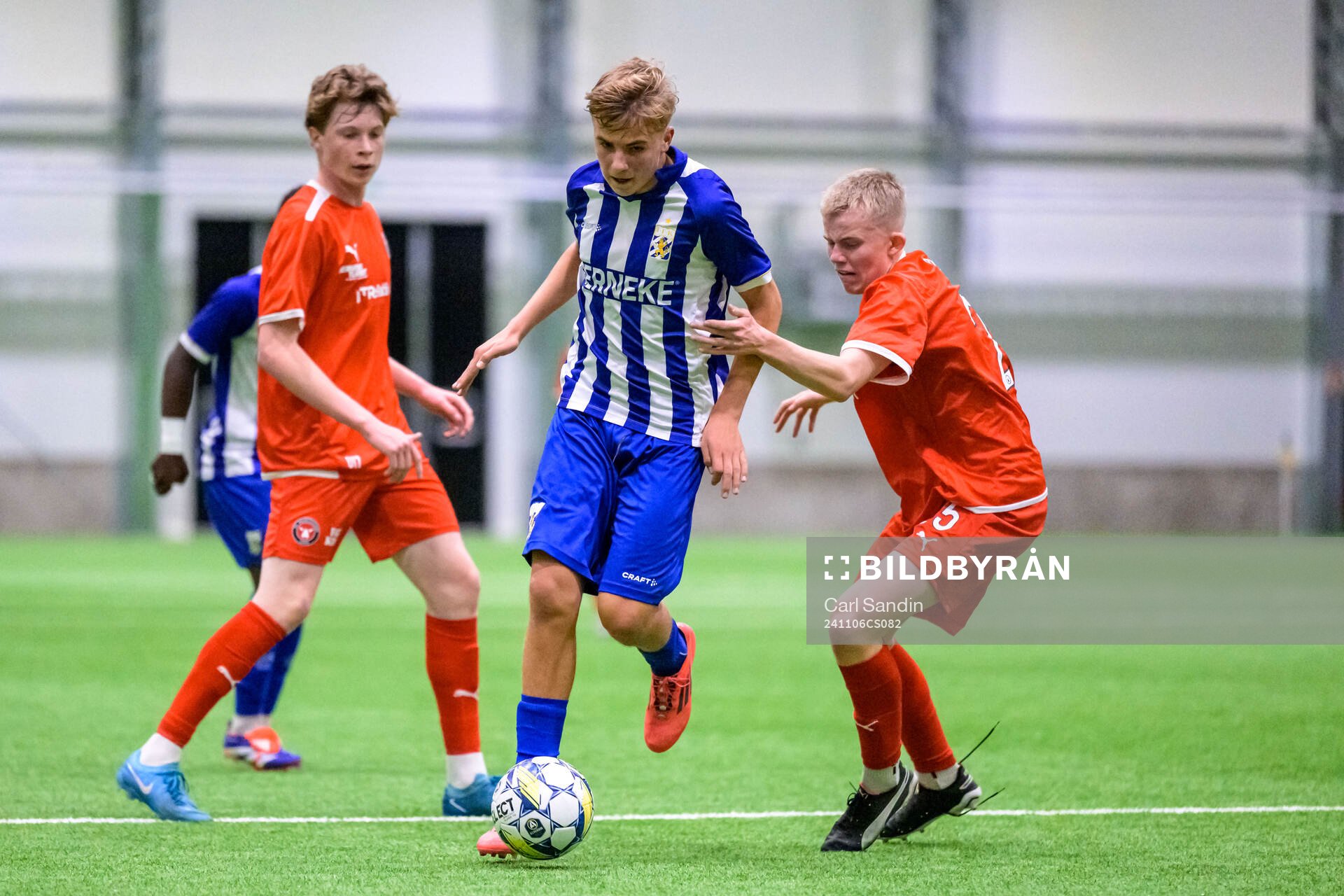 IFK Göteborgs Oliver Månsson och Midtjyllands Noah Kjer