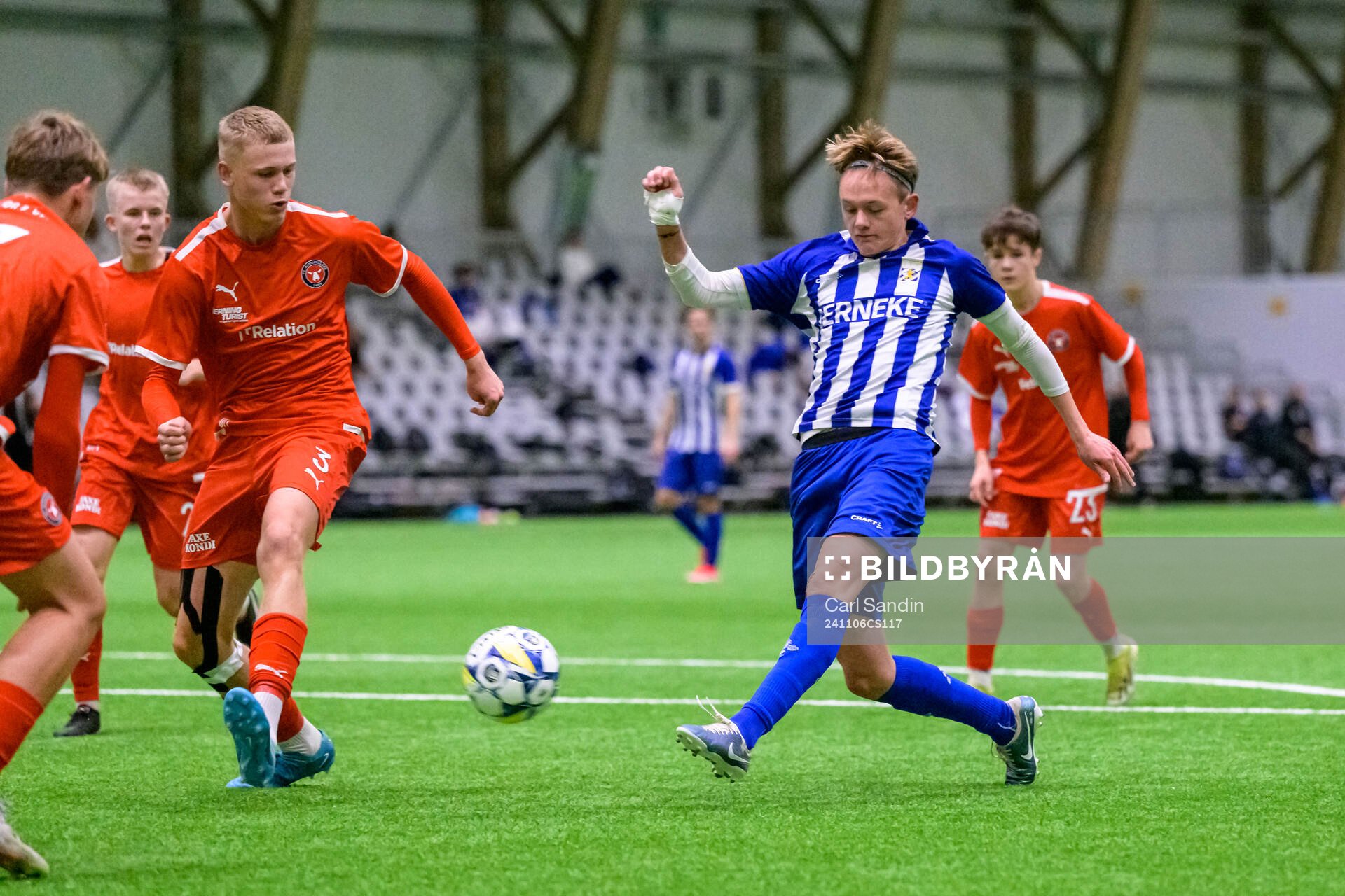 Midtjyllands Lau Overgaard och IFK Göteborgs Hugo Olsson