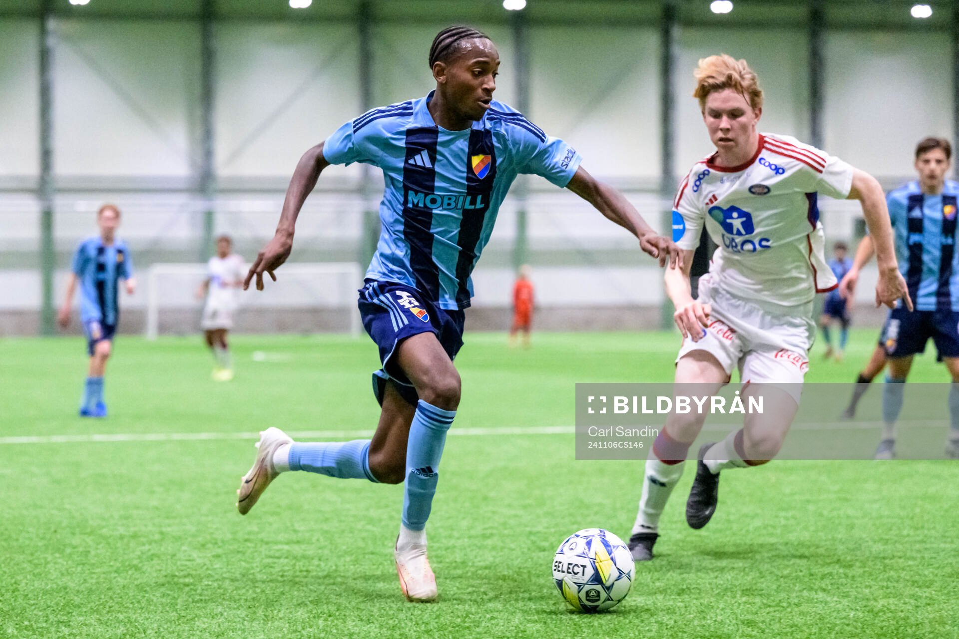 Djurgårdens Joshua Mambu och Vålerengas Gabriel Oddvar