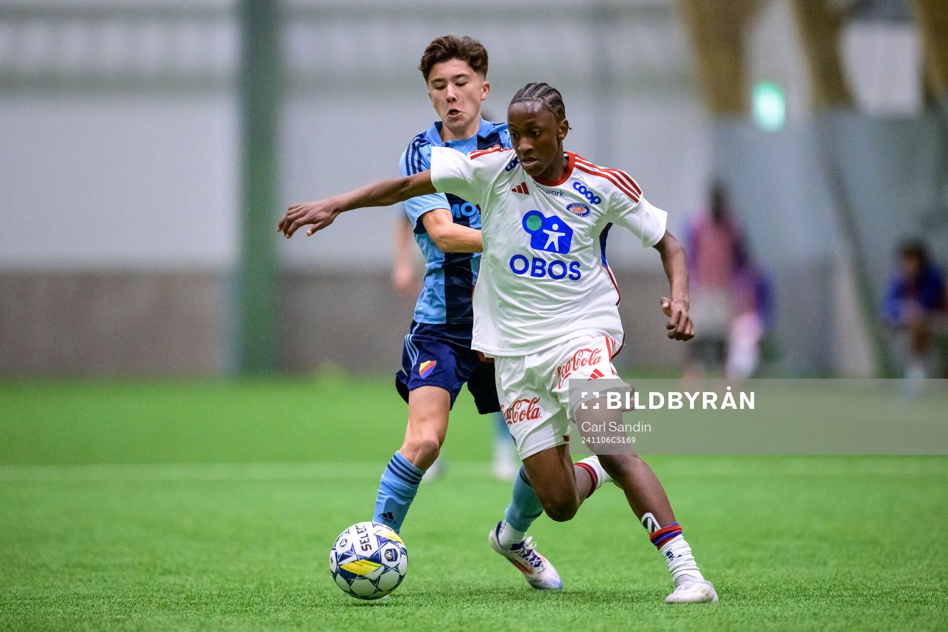 Djurgårdens Vincent Larsson och Vålerengas Mathias Solberg