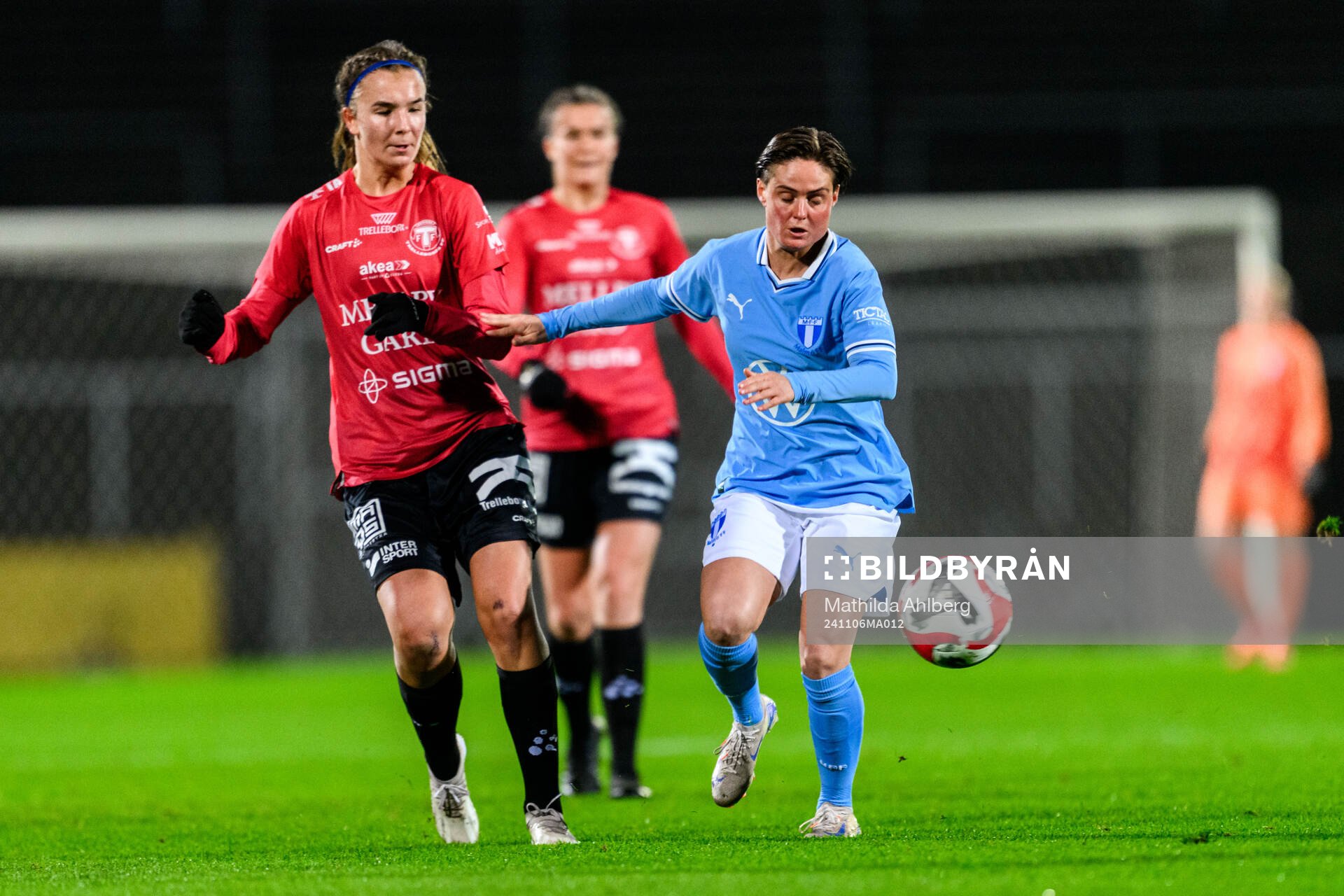 Trelleborgs Thelma Persson Welin och Malmö FFs Ema Paljevic
