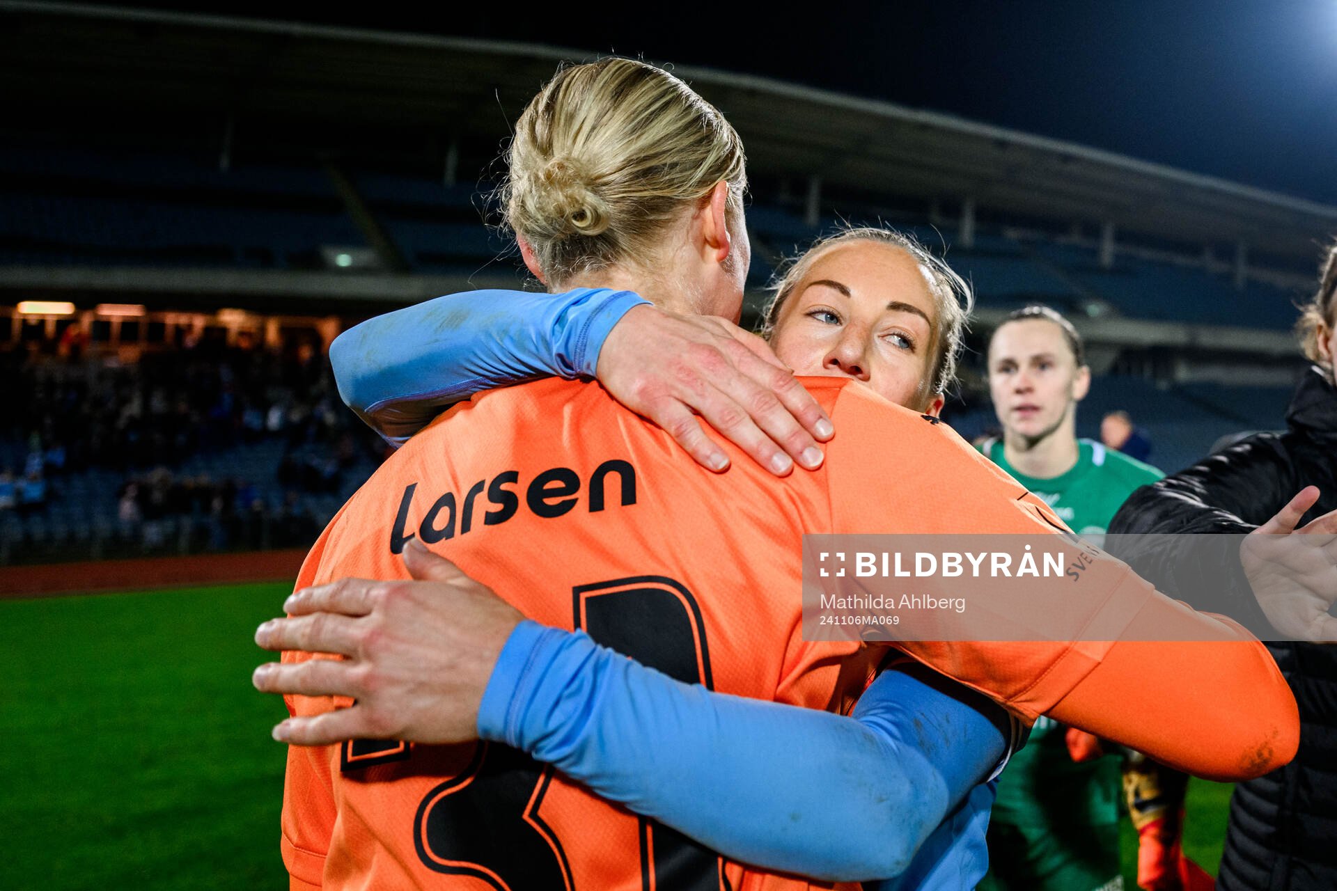 Malmö FFs målvakt Kathrine Østergaard Larsen och Mia