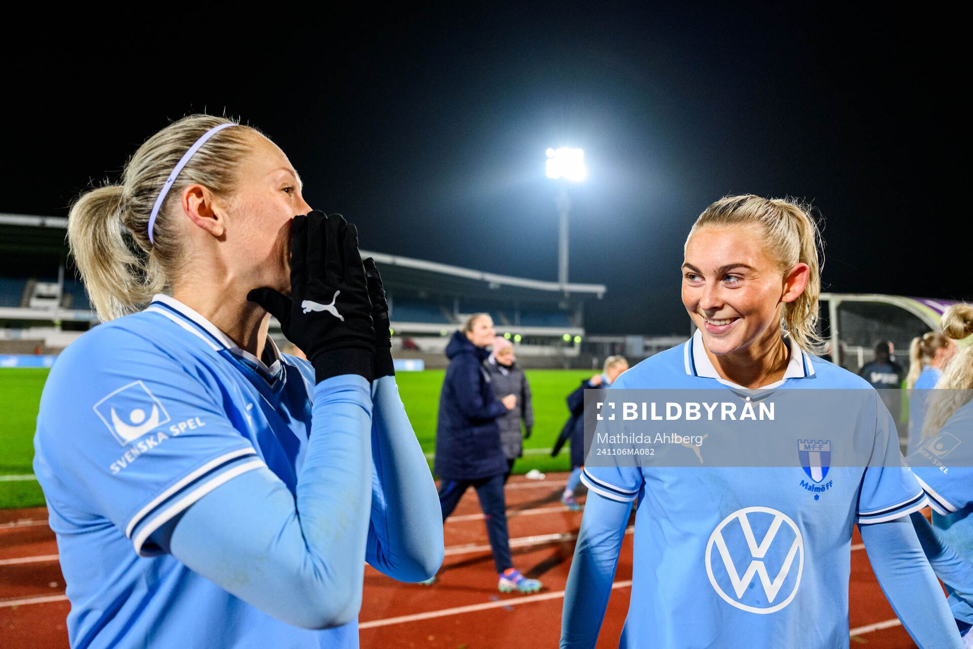 Malmö FFs Sanna Kullberg och Beatrice Persson jublar