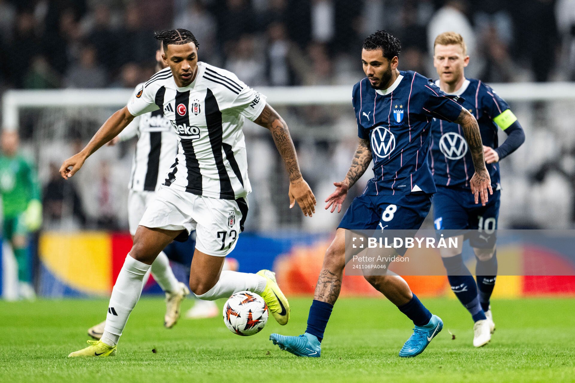 Cher Ndour of Besiktas and Sergio Pena of Malmö FF
