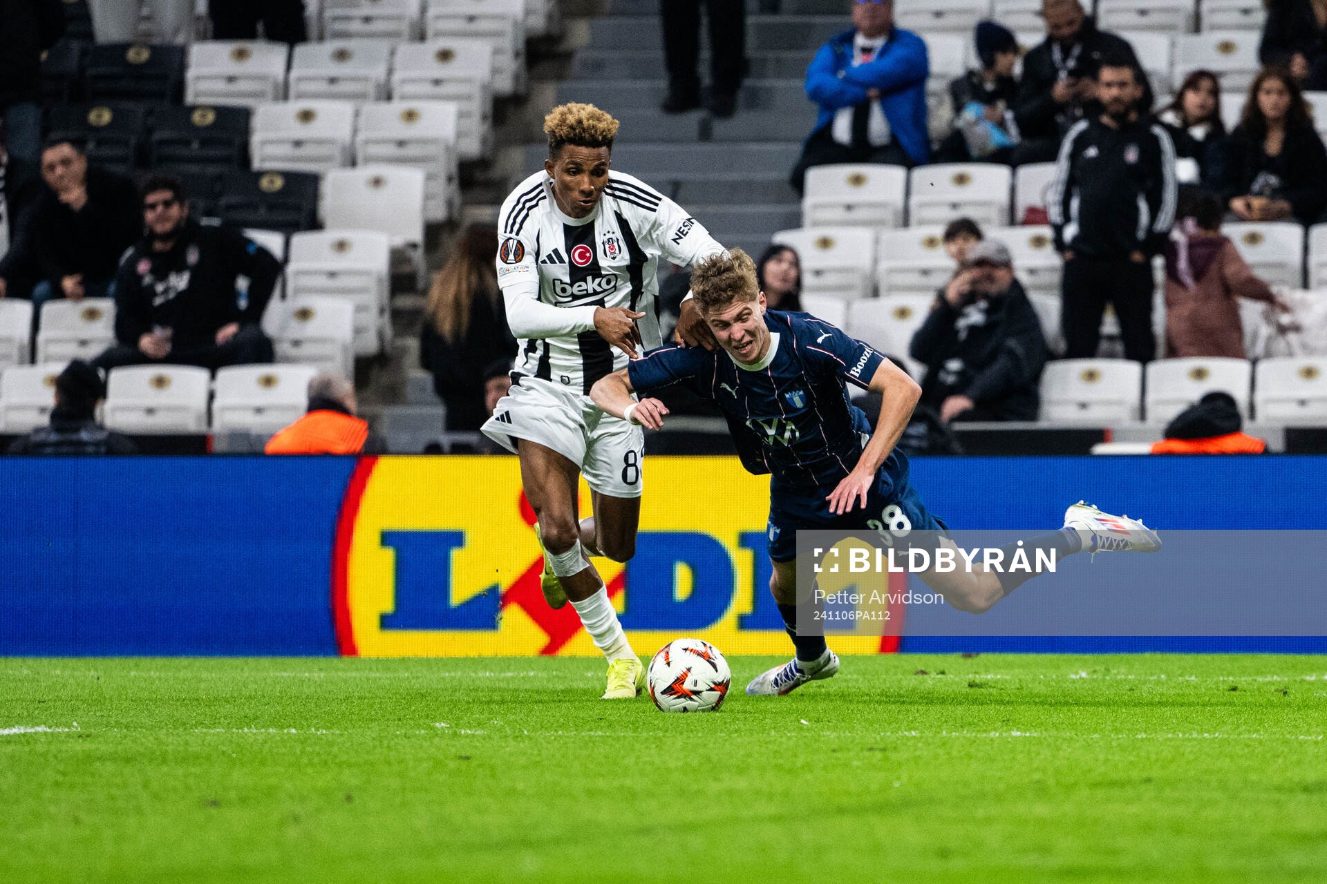 Gedson Fernandes of Besiktas and Hugo Bolin of Malmö FF