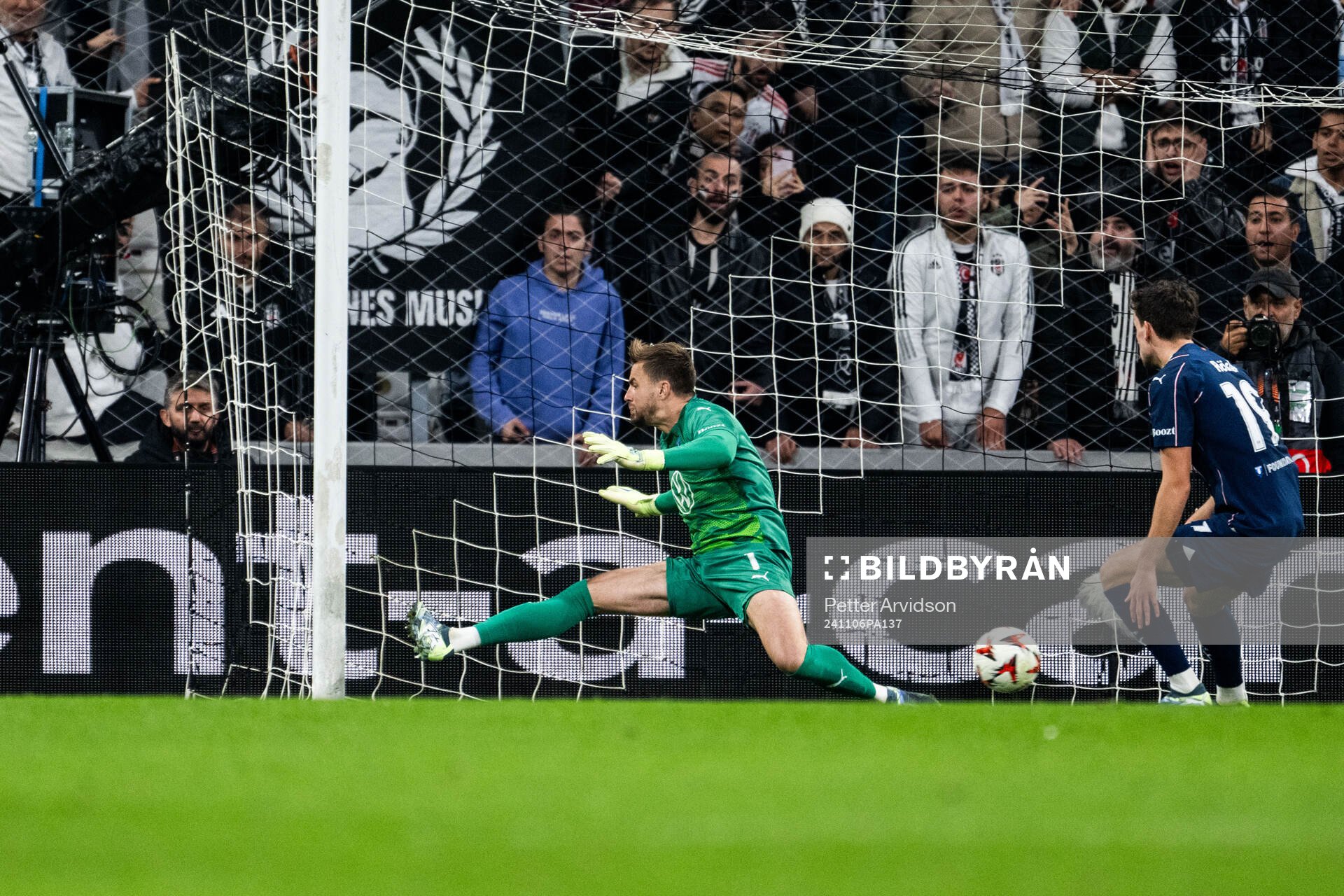 Goalkeeper Ricardo Friedrich of Malmö FF