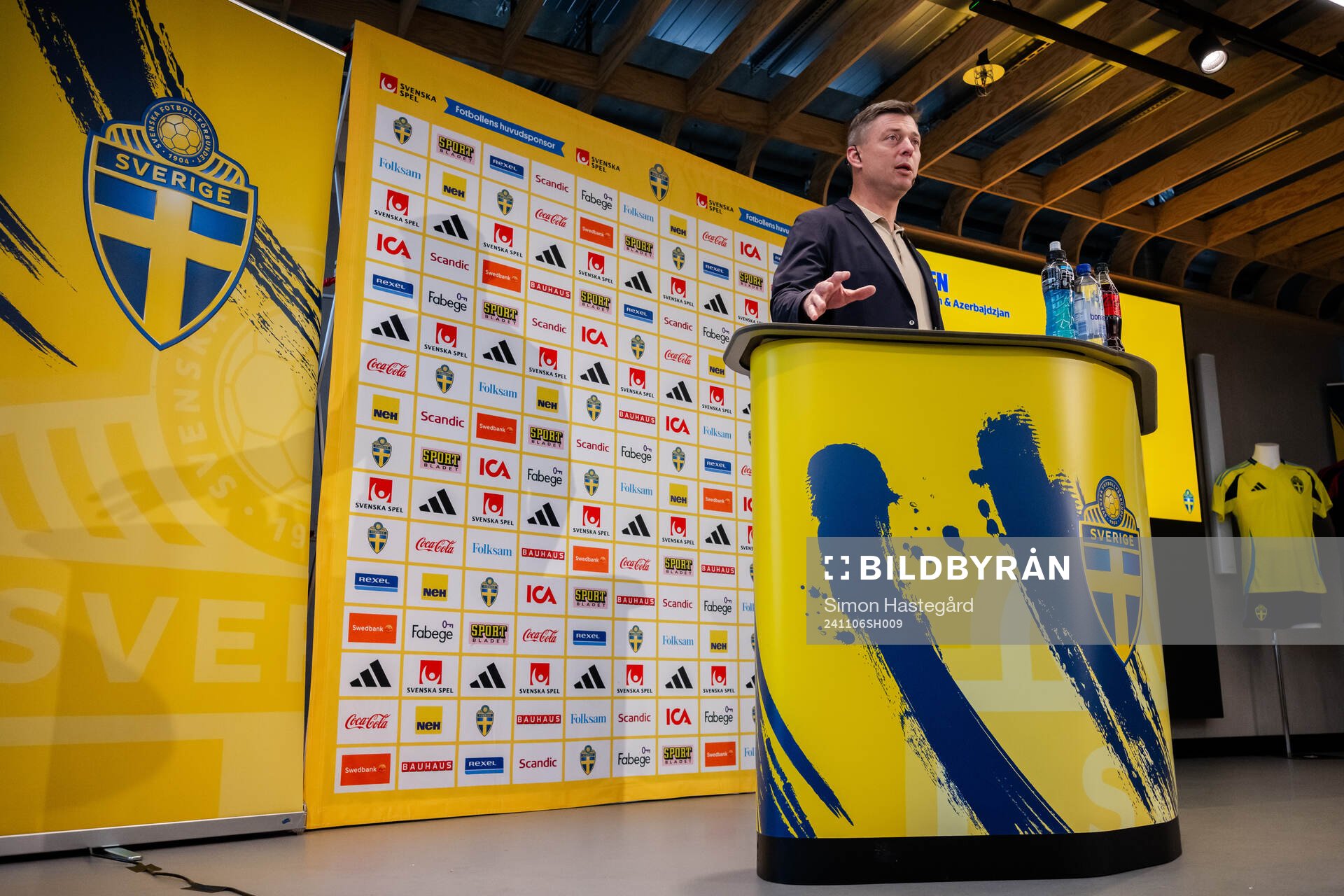 Jon Dahl Tomasson, Head coach of the Swedish men's national football team during a press conference on November 6, 2024 in Stockholm. 