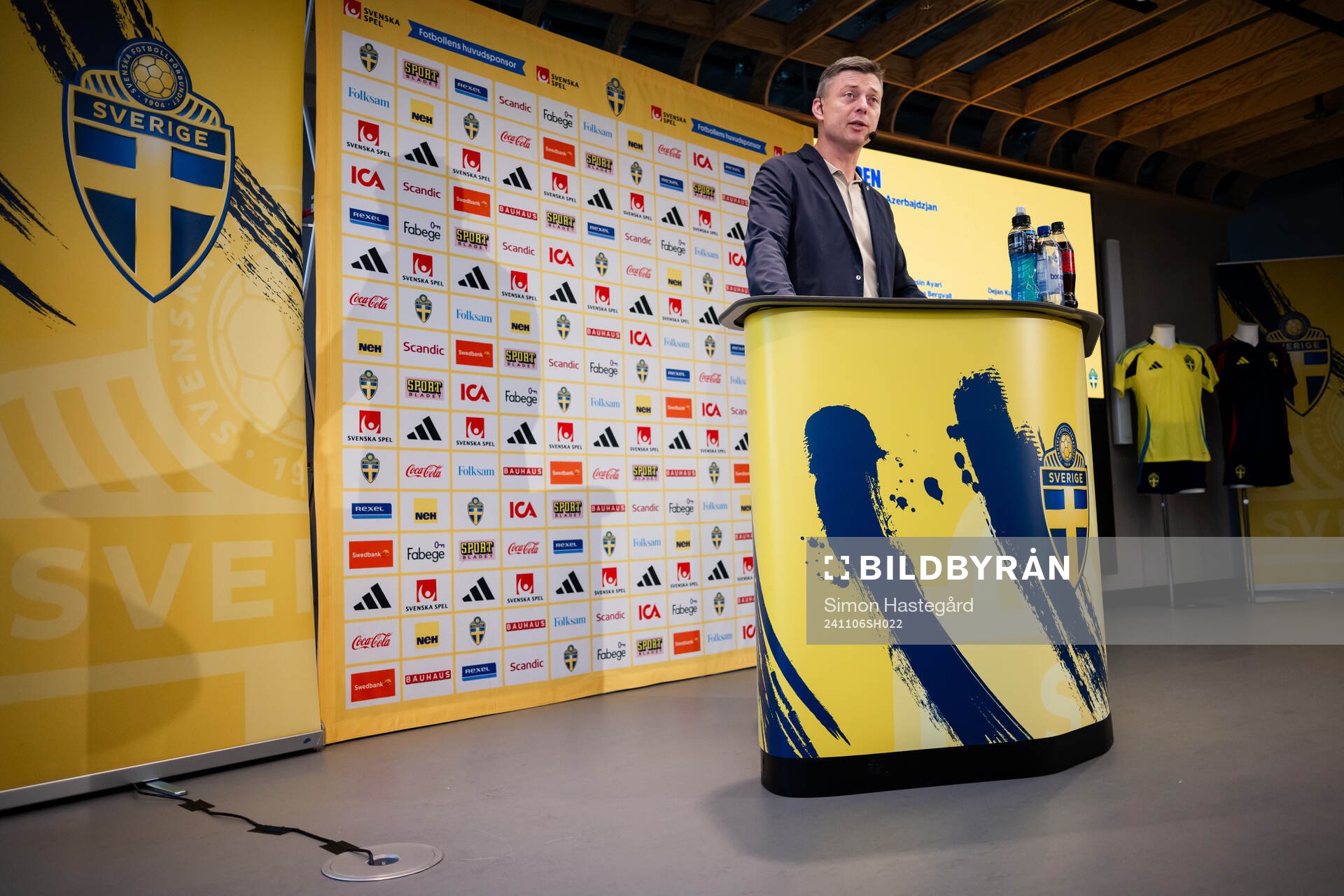 Jon Dahl Tomasson, Head coach of the Swedish men's national football team during a press conference on November 6, 2024 in Stockholm. 