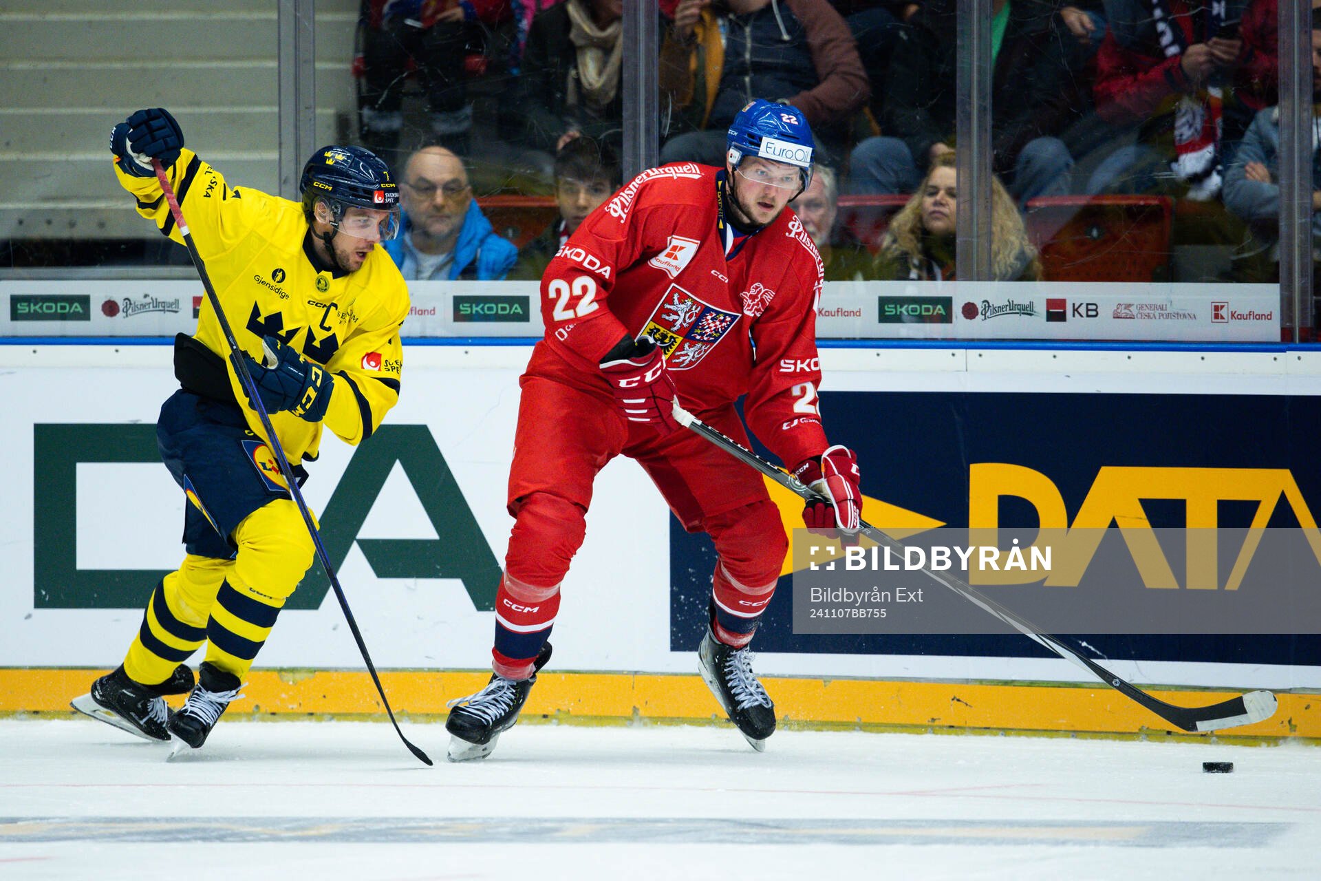 Henrik Tömmernes of Sweden and Jachym Kondelik of Czech
