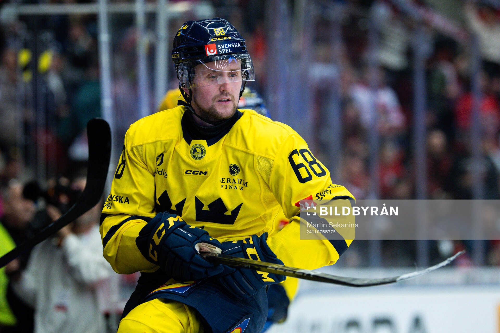 Linus Weissbach of Sweden looks dejected