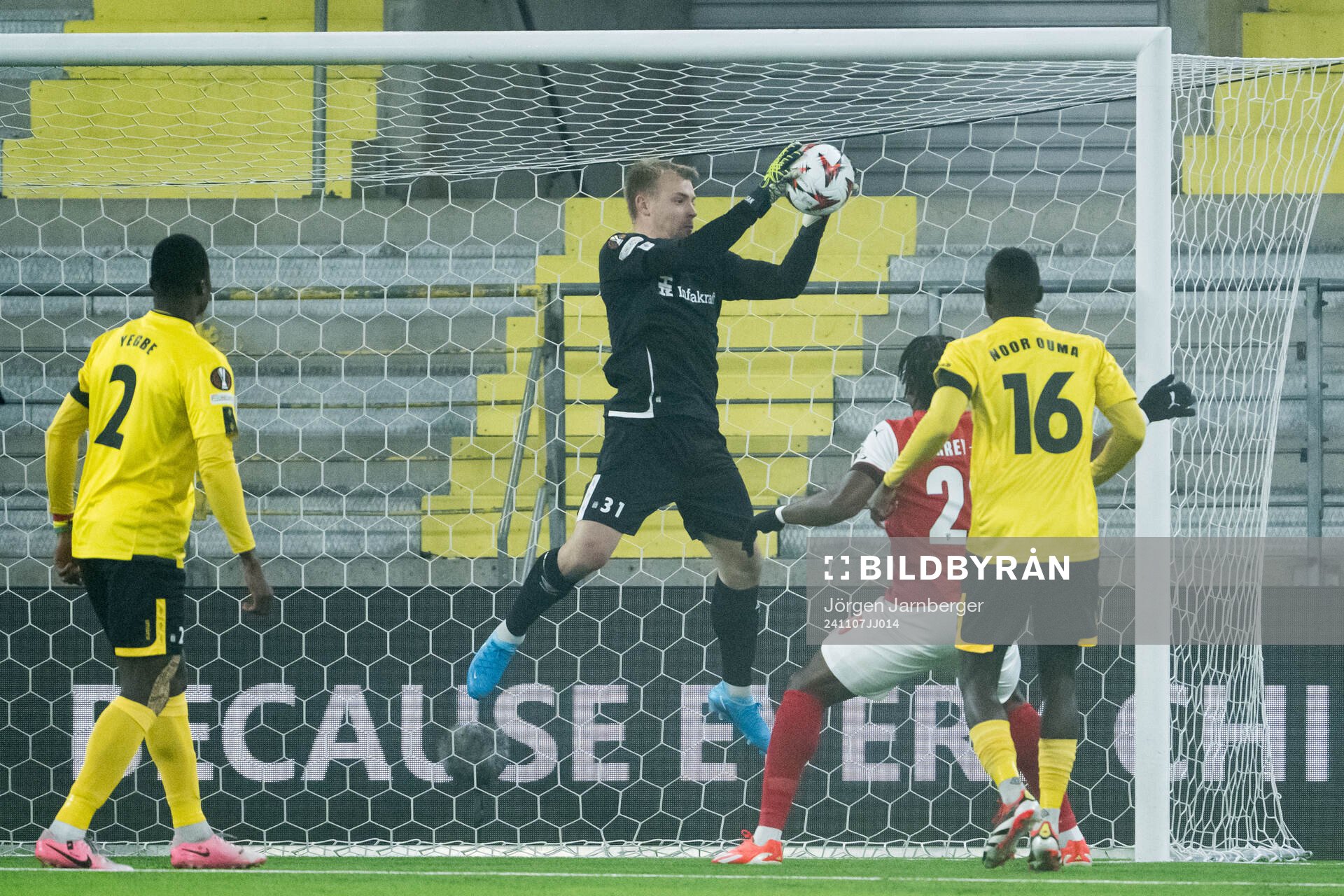 Goalkeeper Isak Pettersson of Elfsborg