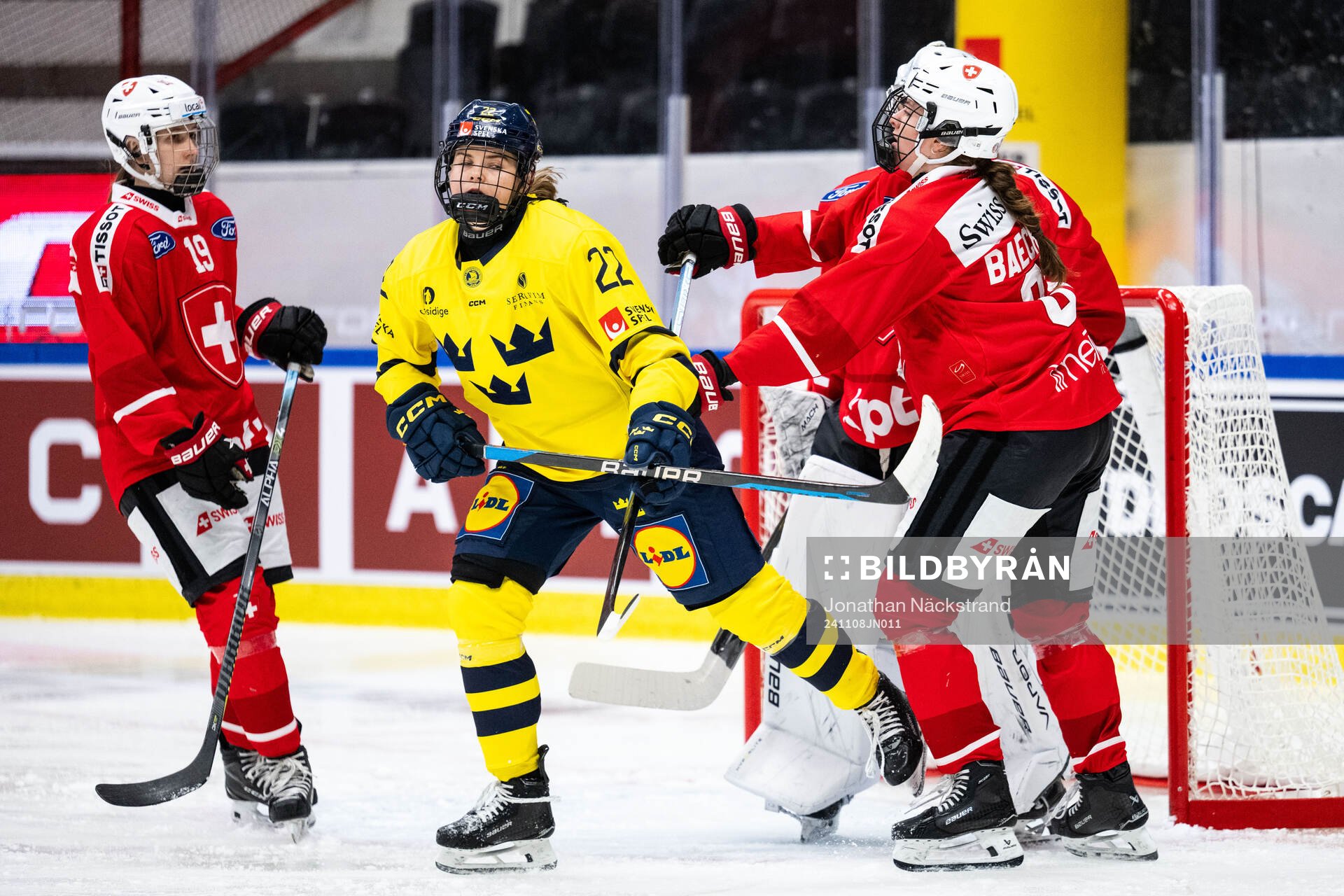 Hanna Thuvik of Sweden and Alessia Baechler of Switzerland