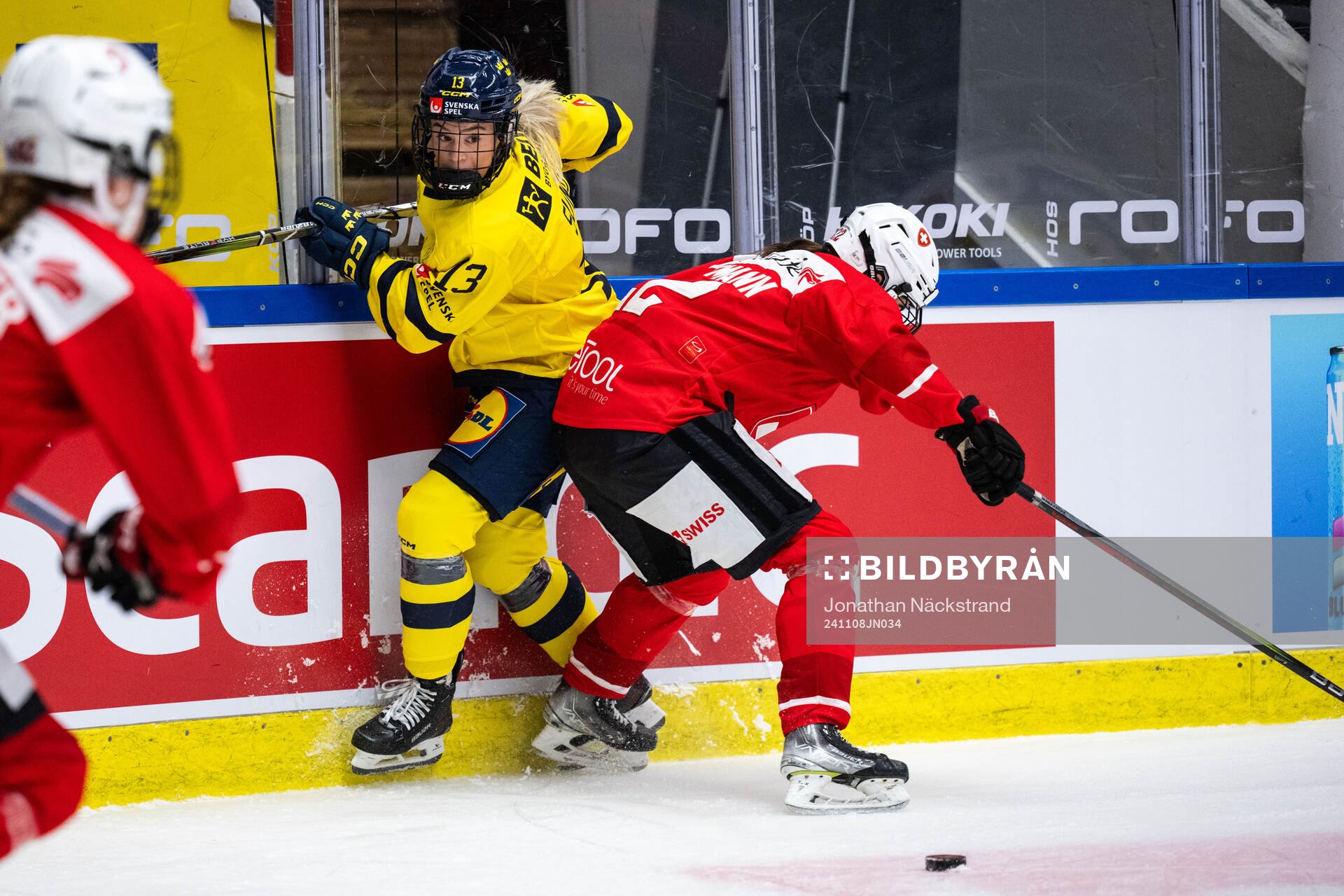 Wilma Sundin of Sweden and Sinja Leemann of Switzerland