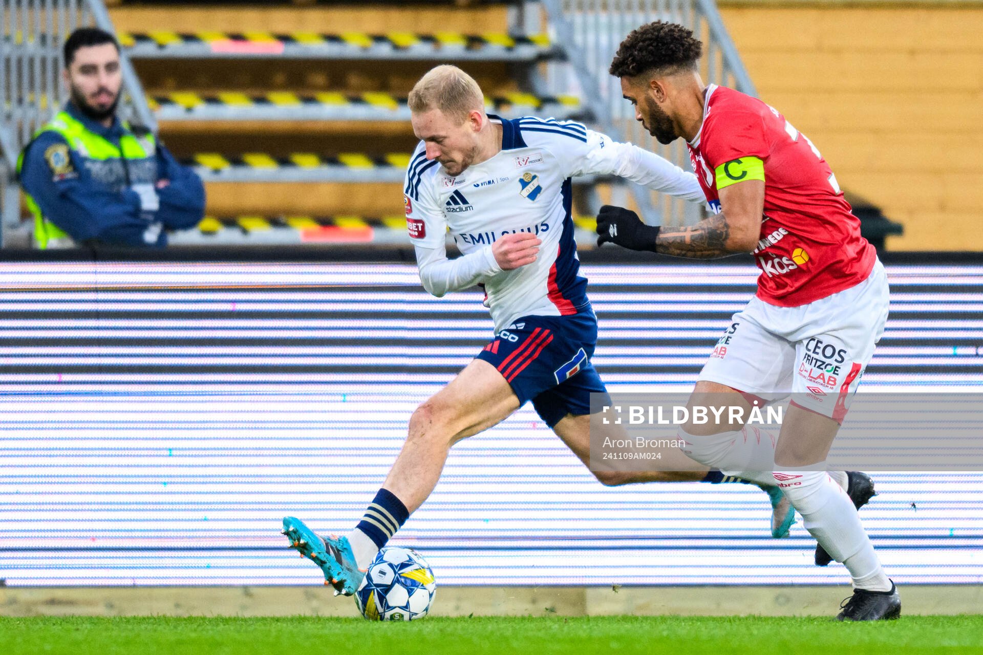Östers Adam Bergmark Wiberg och Degerfors Bernardo Gil