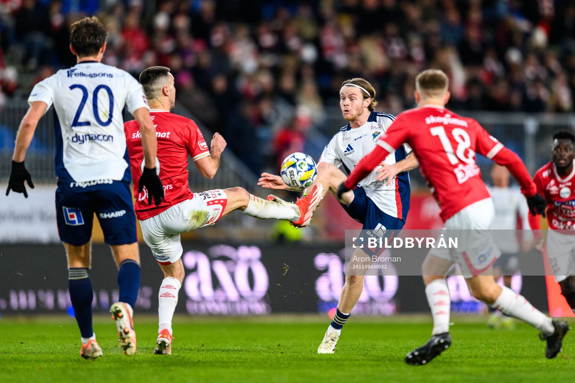 Östers Daniel Ljung under fotbollsmatchen i Superettan mellan Degerfors och Öster den 9 november 2024 i Degerfors. 