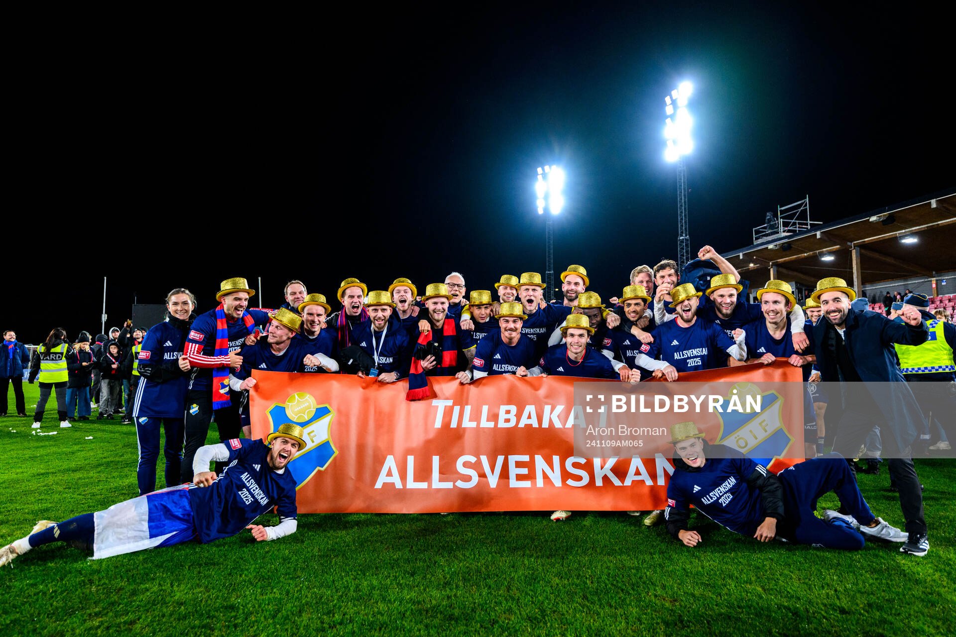 Östers spelare jublar