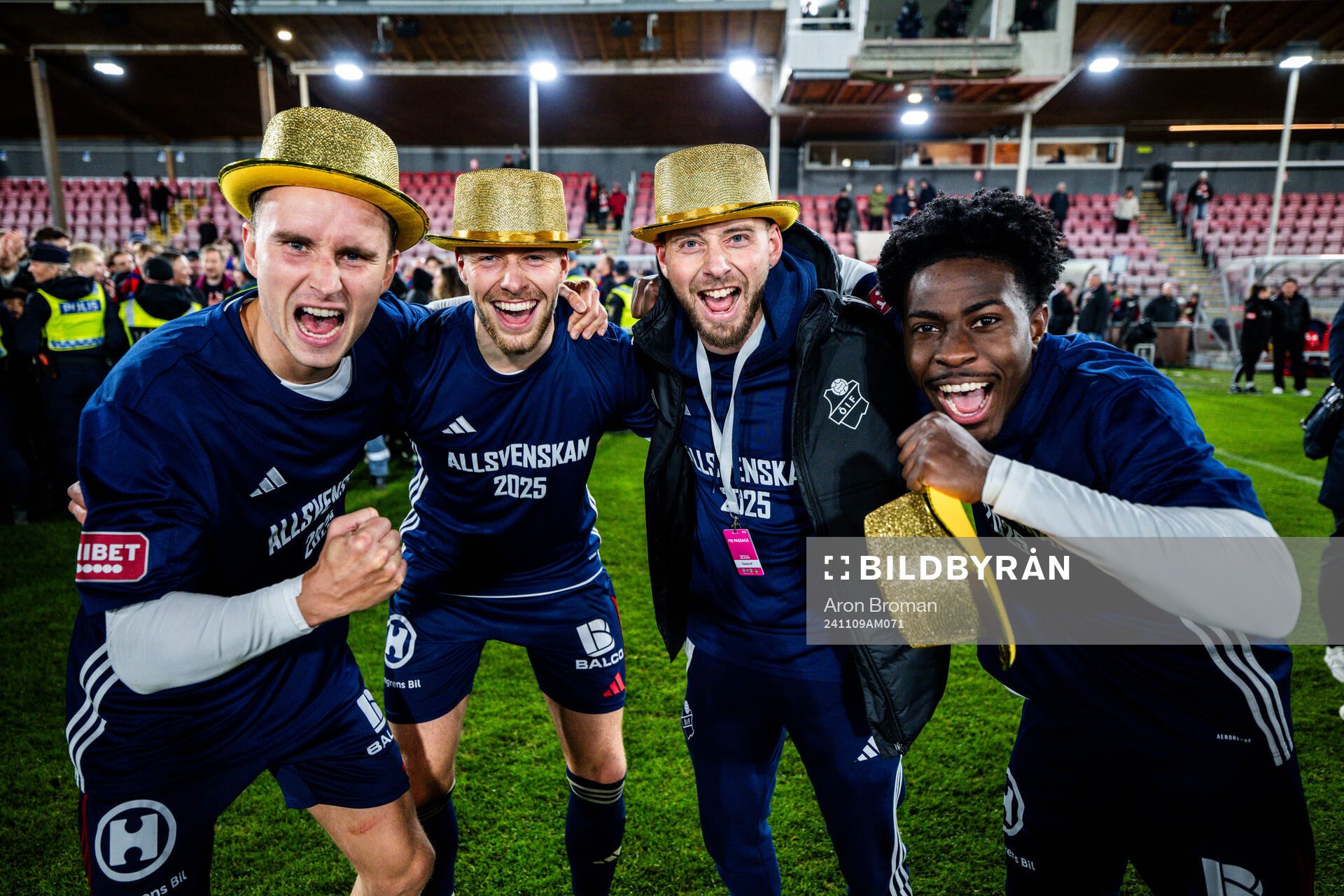 Östers spelare jublar