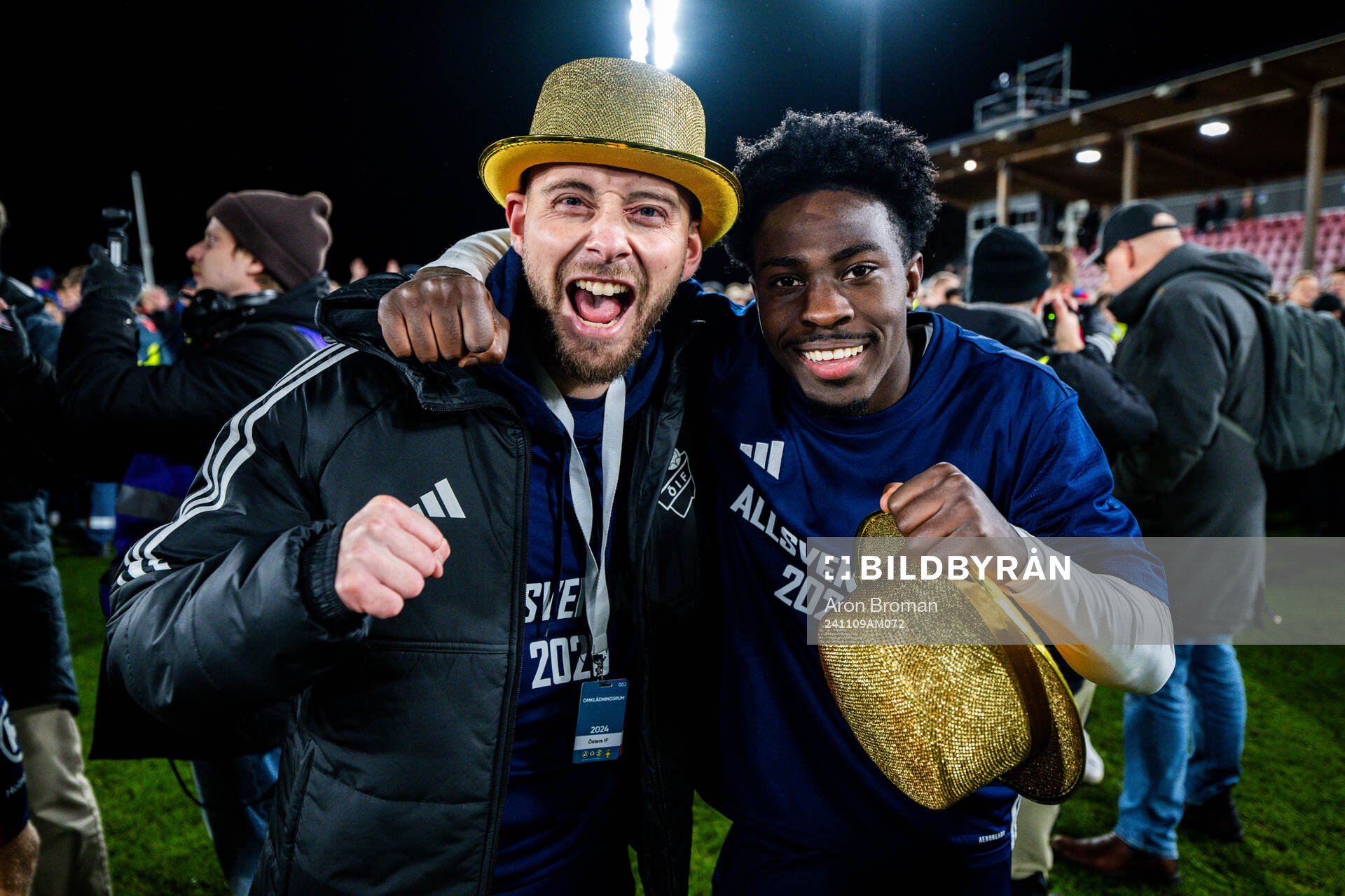 Östers Petar Petrovic och Raymond Adjei jublar efter avancemang till Allsvenskan 2025 efter fotbollsmatchen i Superettan mellan Degerfors och Öster den 9 november 2024 i Degerfors.