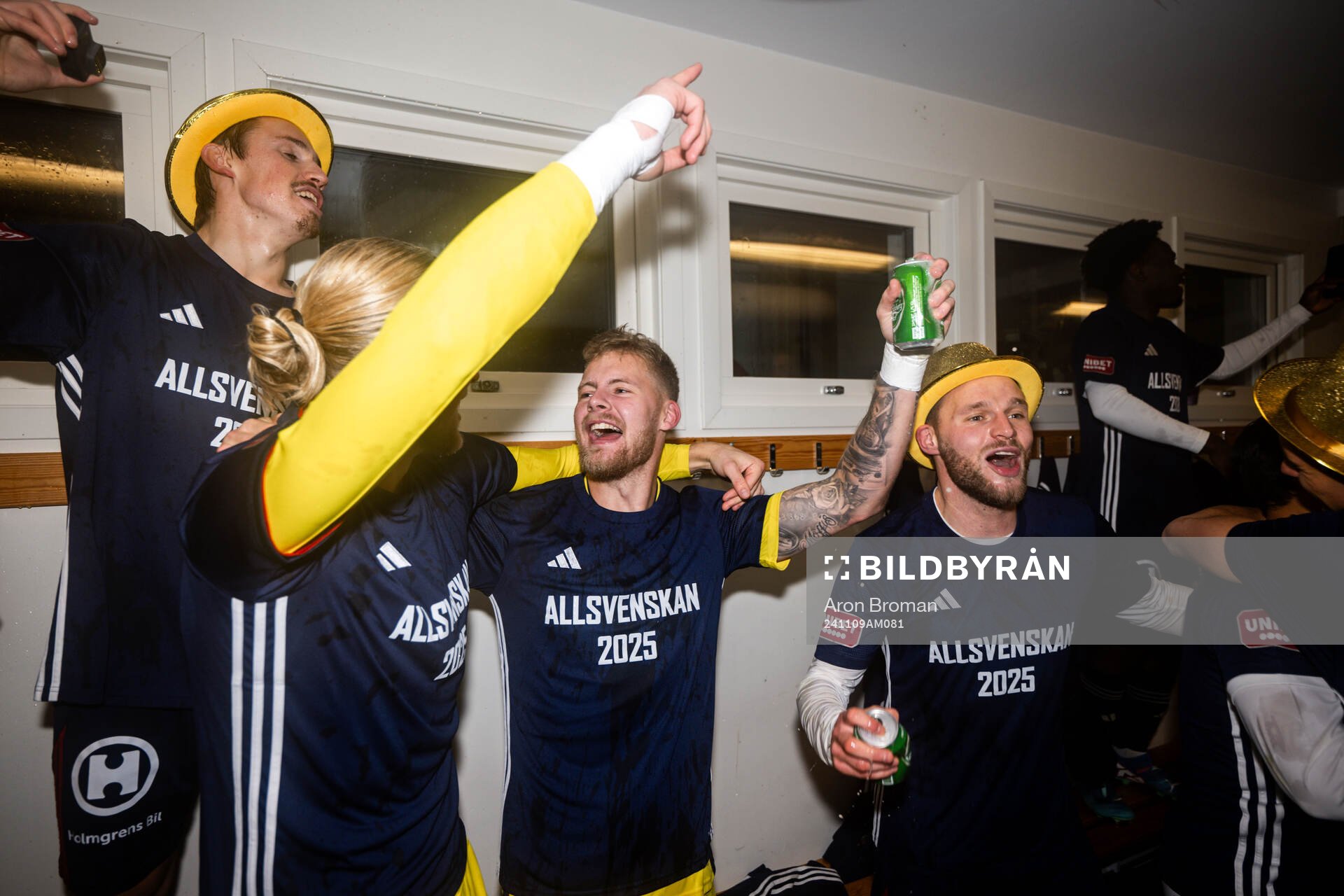 Östers spelare jublar