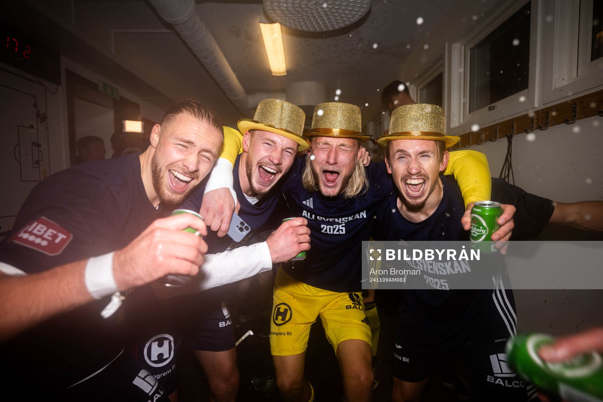 Östers spelare jublar