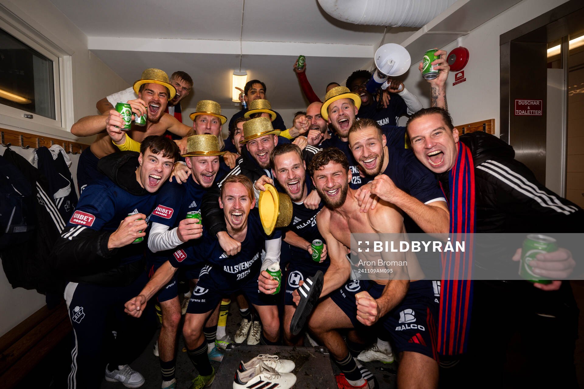 Östers spelare jublar över avancemanget till Allsvenskan