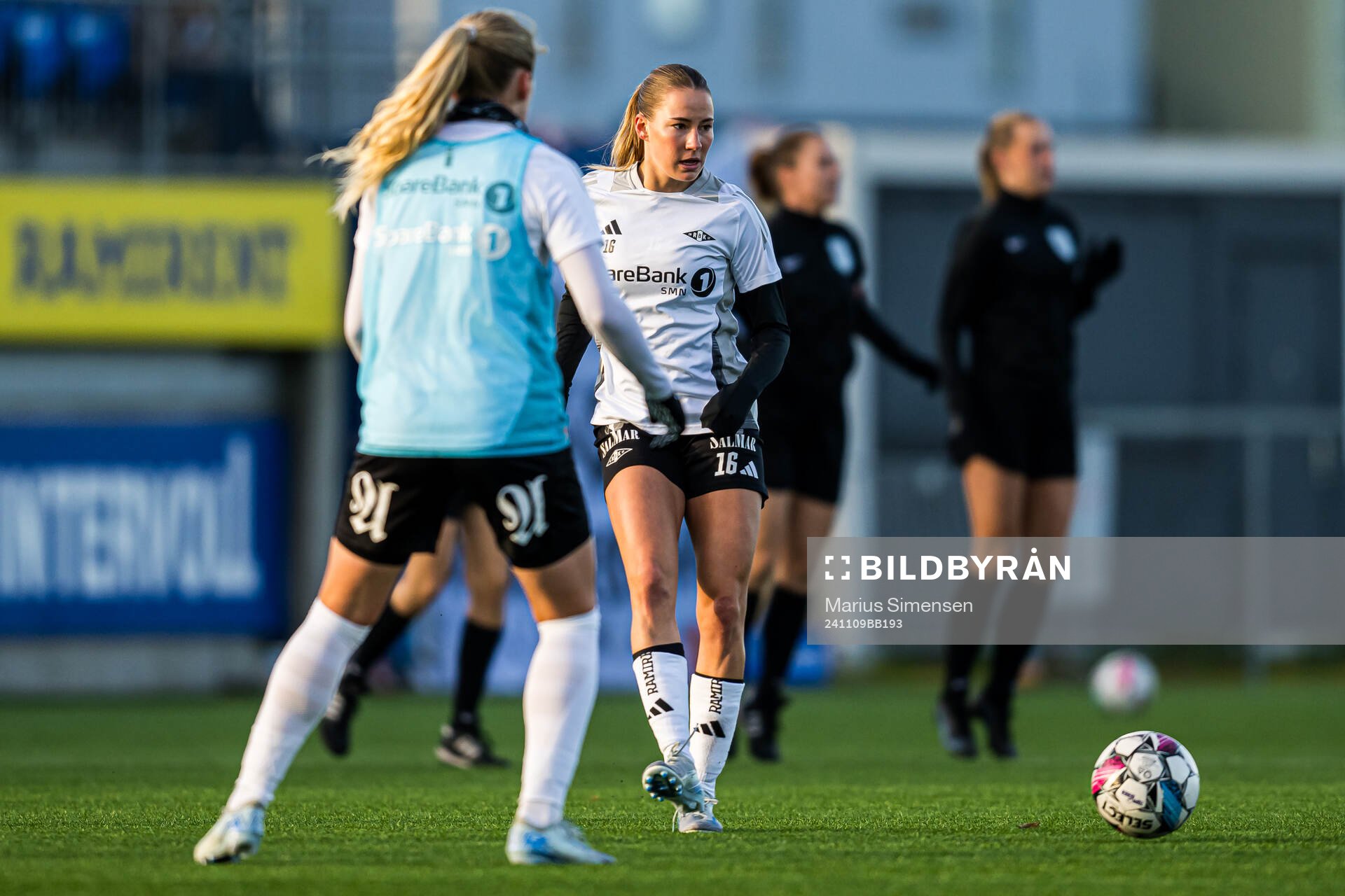 Ine Berre of Rosenborg warms up