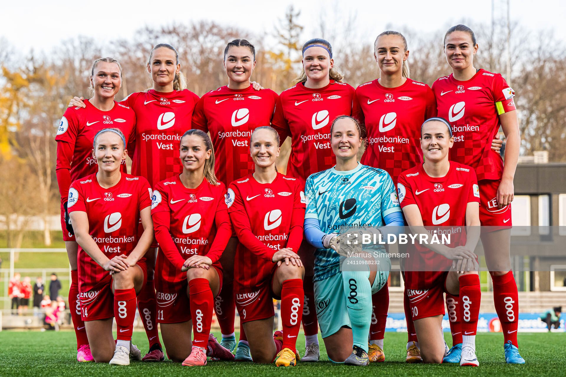 The starting eleven of Brann, from the top left; Karoline