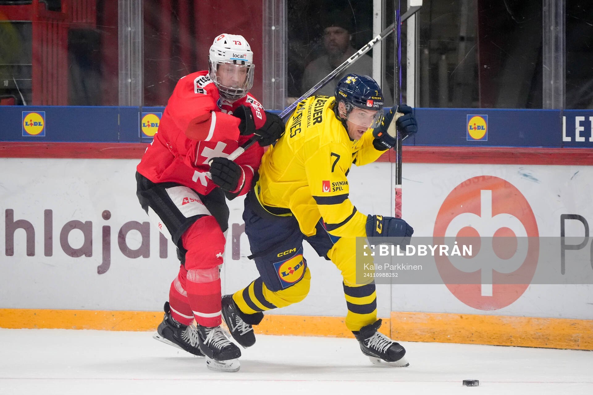 Mike Künzle of Switzerland and Henrik Tömmernes of Sweden