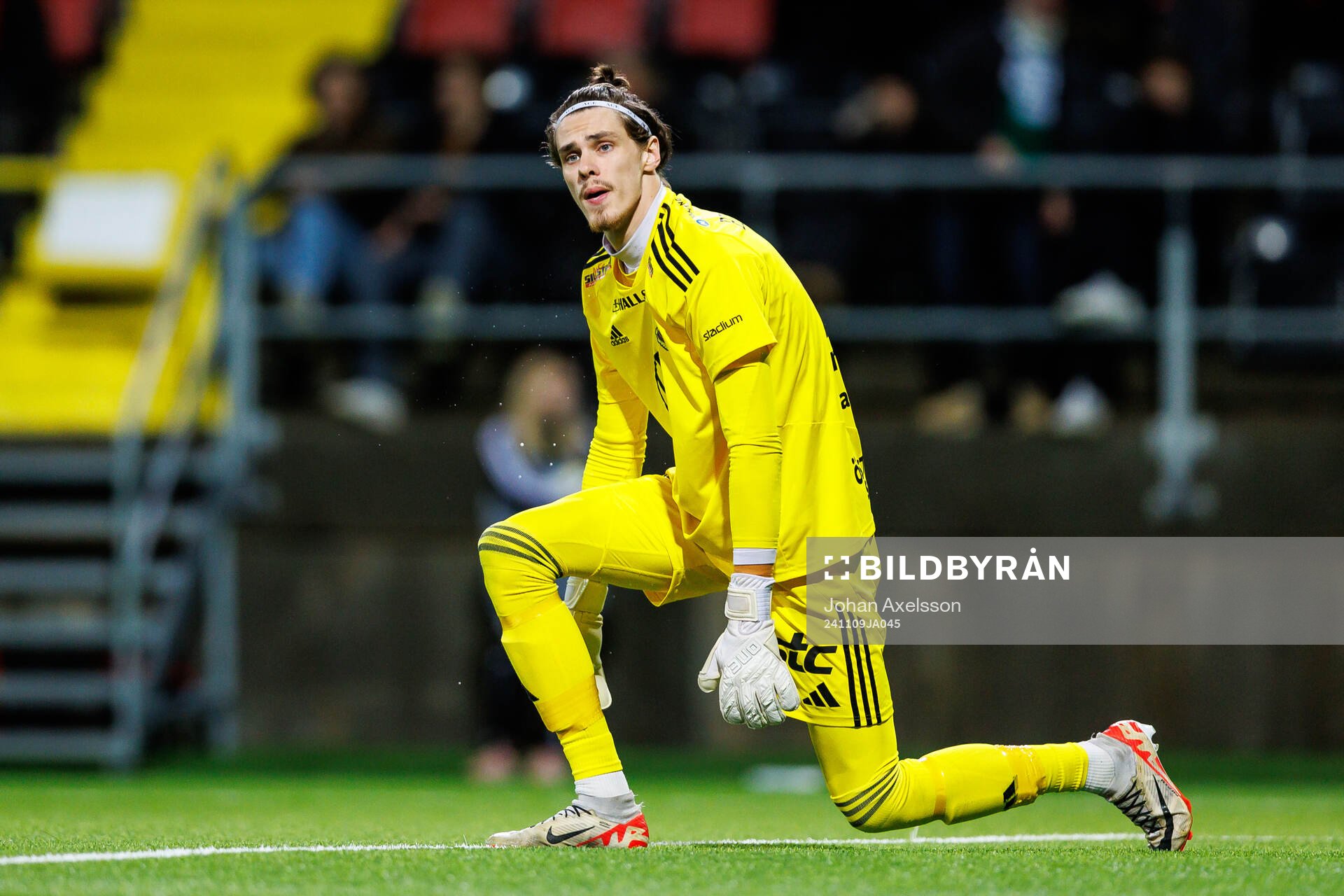 Östersunds Adam Benediktsson deppar