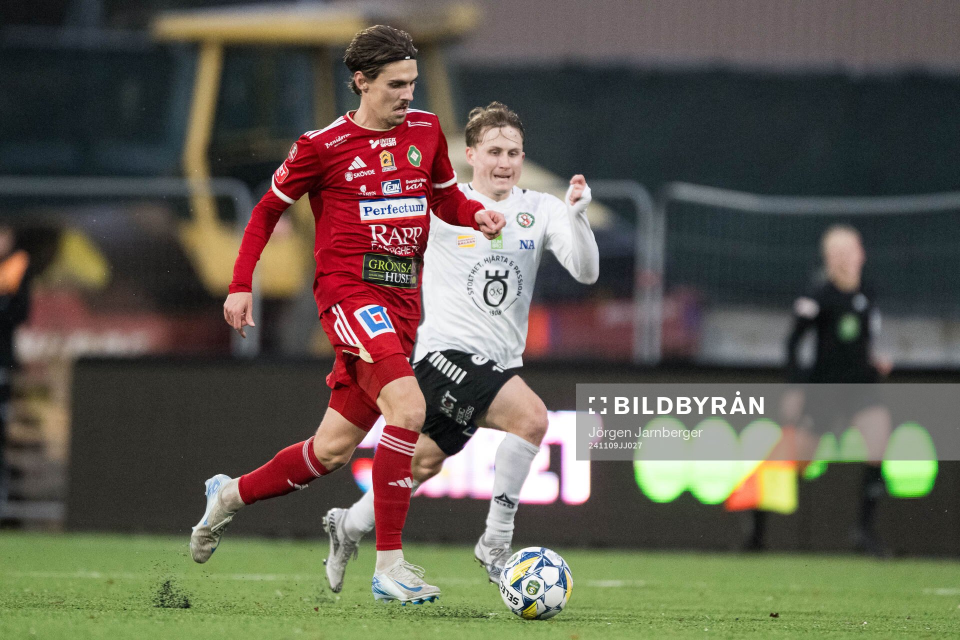 Skövde AIKs Fritiof Hellichius och Örebros Victor Backman