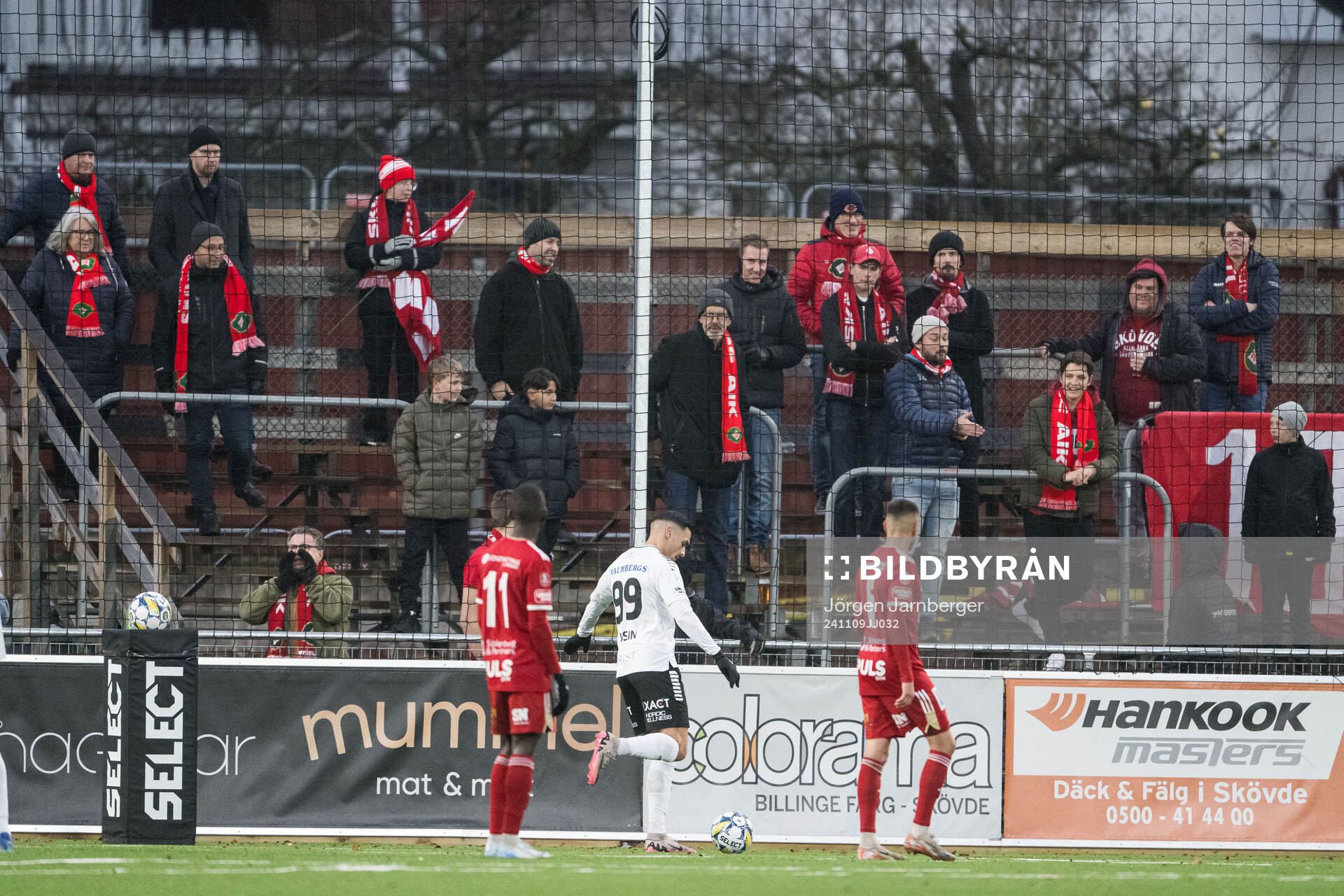 Skövde supportrar på läktaren