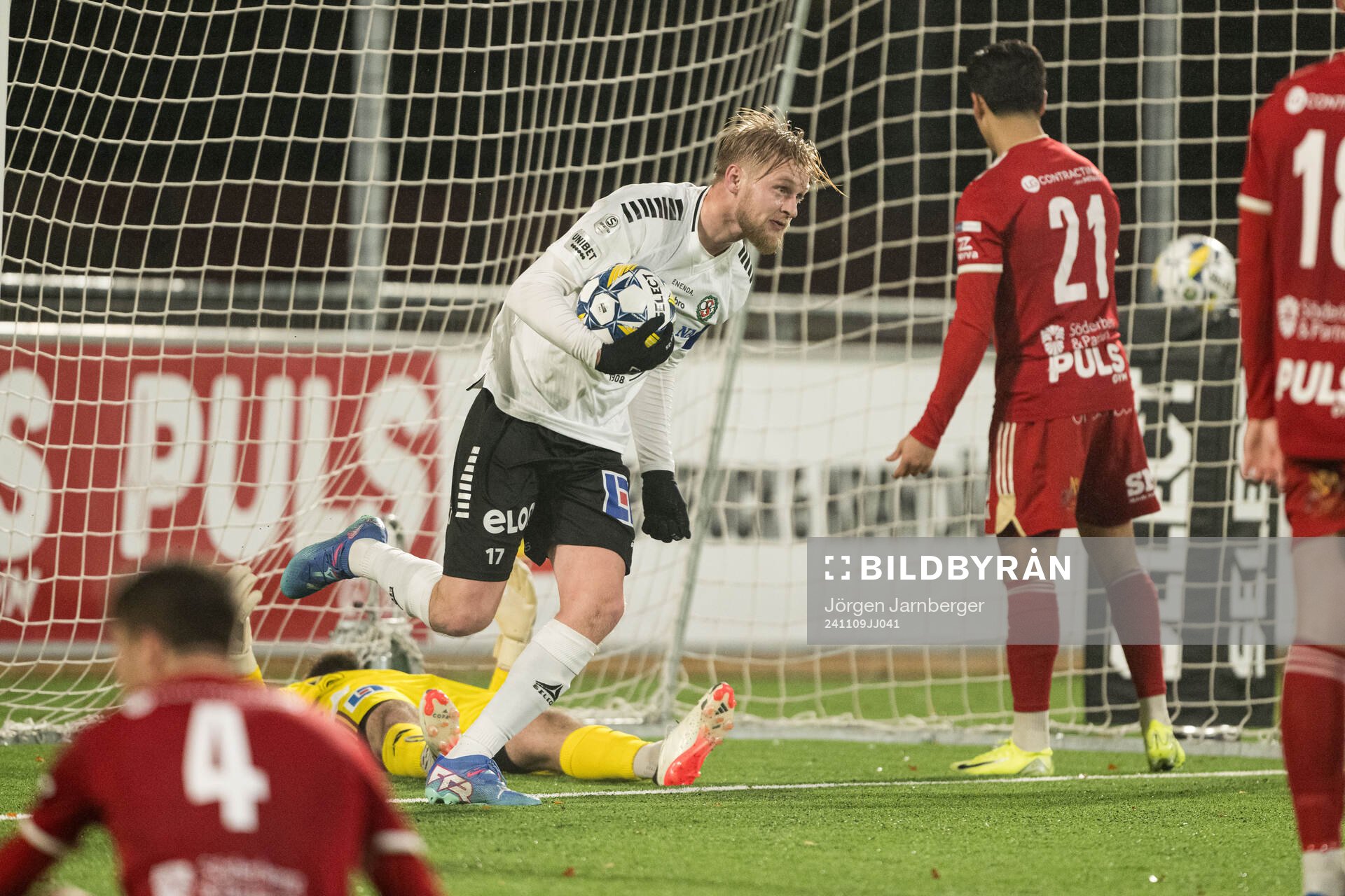 Örebros Hamse Shagaxle jublar