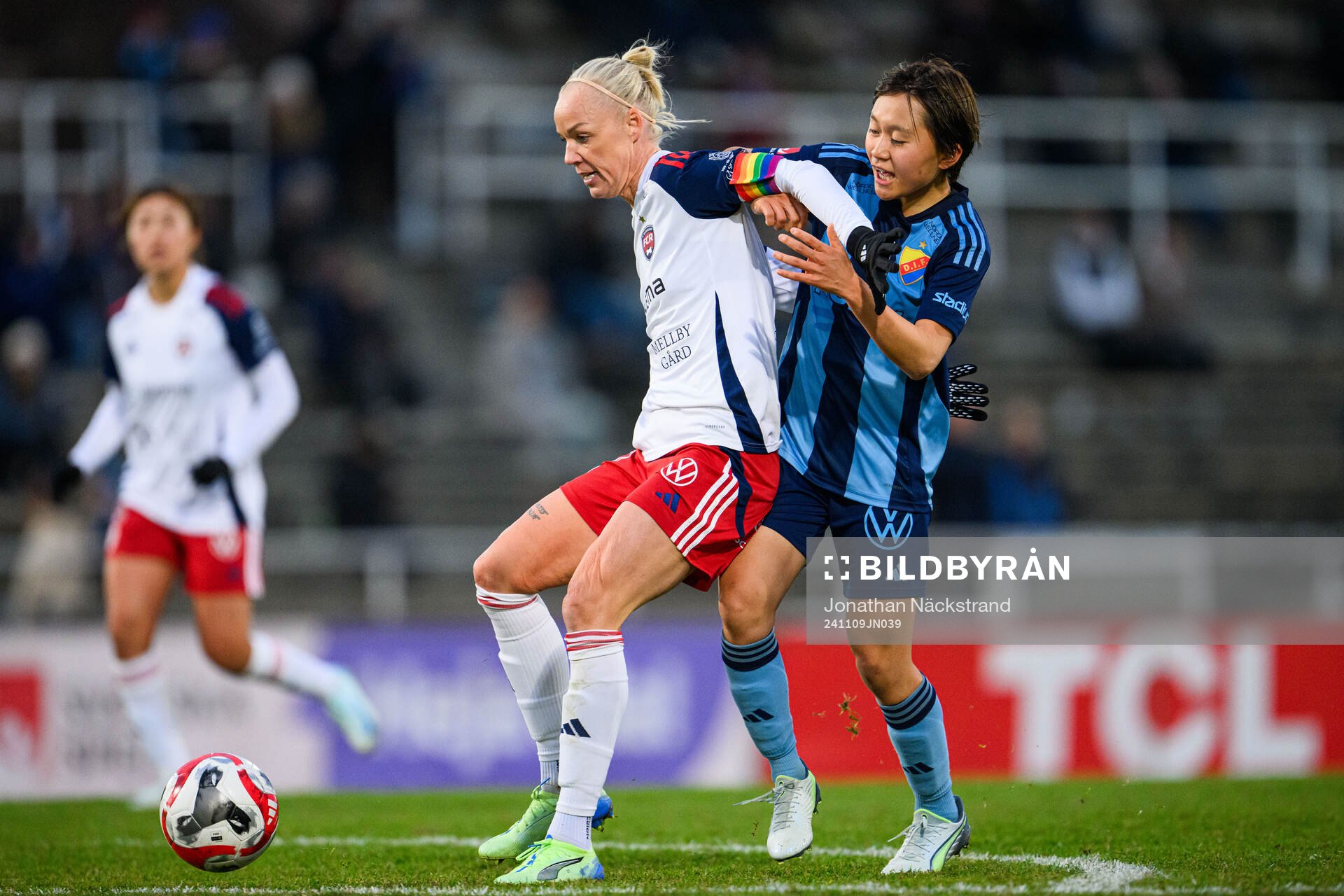 Rosengårds Caroline Seger och Djurgårdens Shinomi Koyama