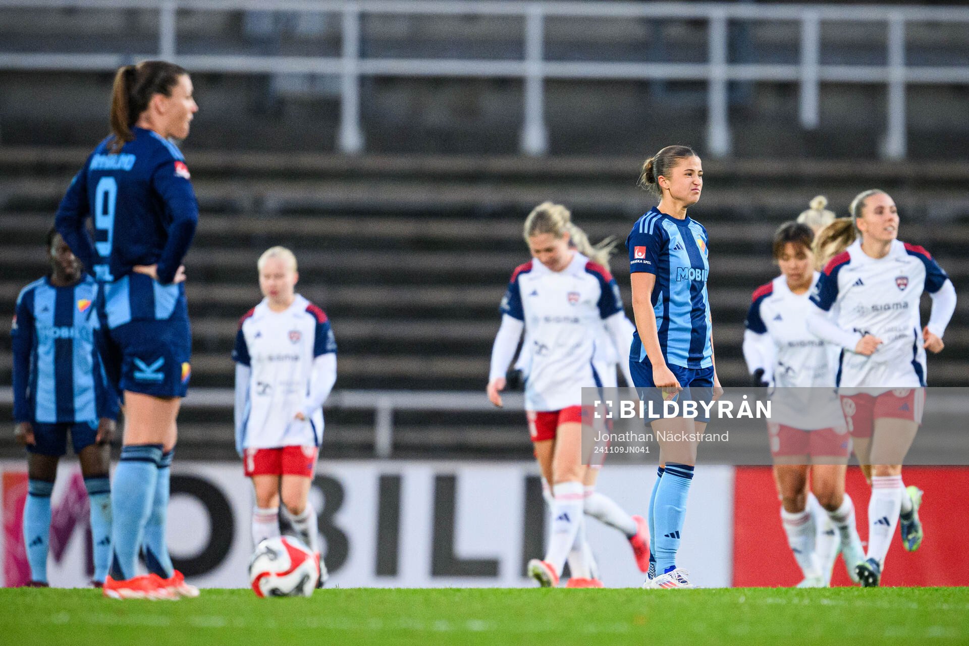 Djurgårdens Therese Åsland deppar