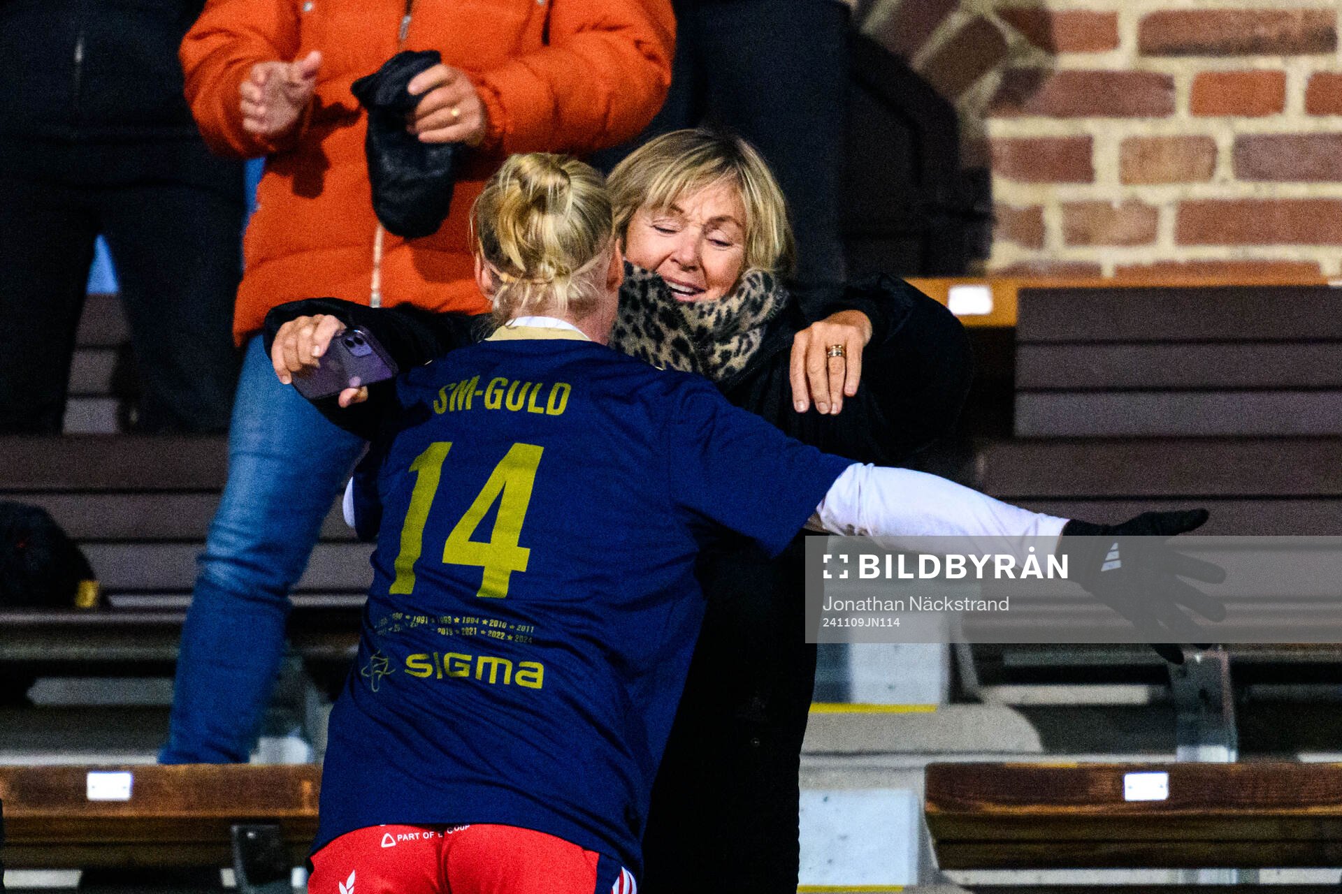 Rosengårds Caroline Seger jublar med familj och vänner