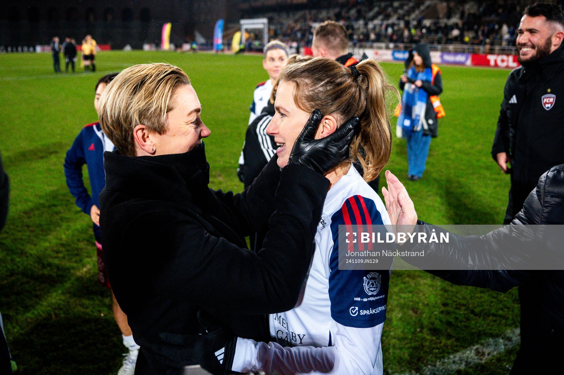 Rosengårds sportchef Therese Sjögran och Emma Berglund