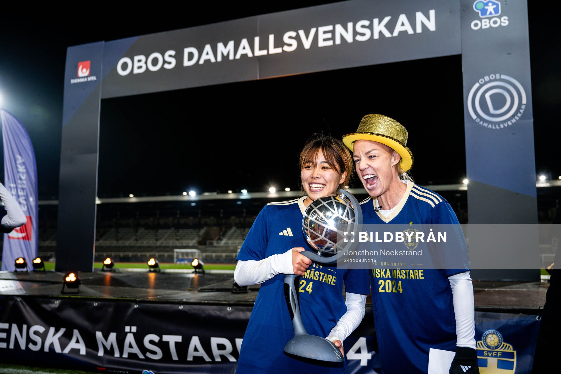 Rosengårds Momoko Tanikawa och Caroline Seger  jublar med