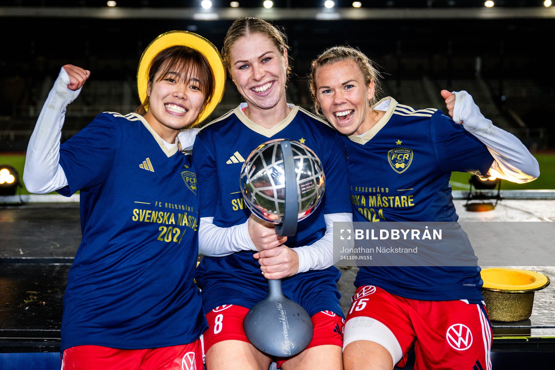Rosengårds Momoko Tanikawa, Rebecca Knaak och Jessica Wik